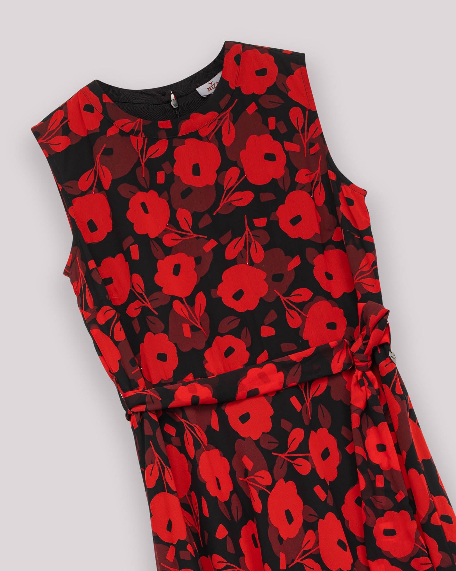 Vestido Comprido sem Mangas com Silhueta Fluida e Cinto em Conjunto Preto-8