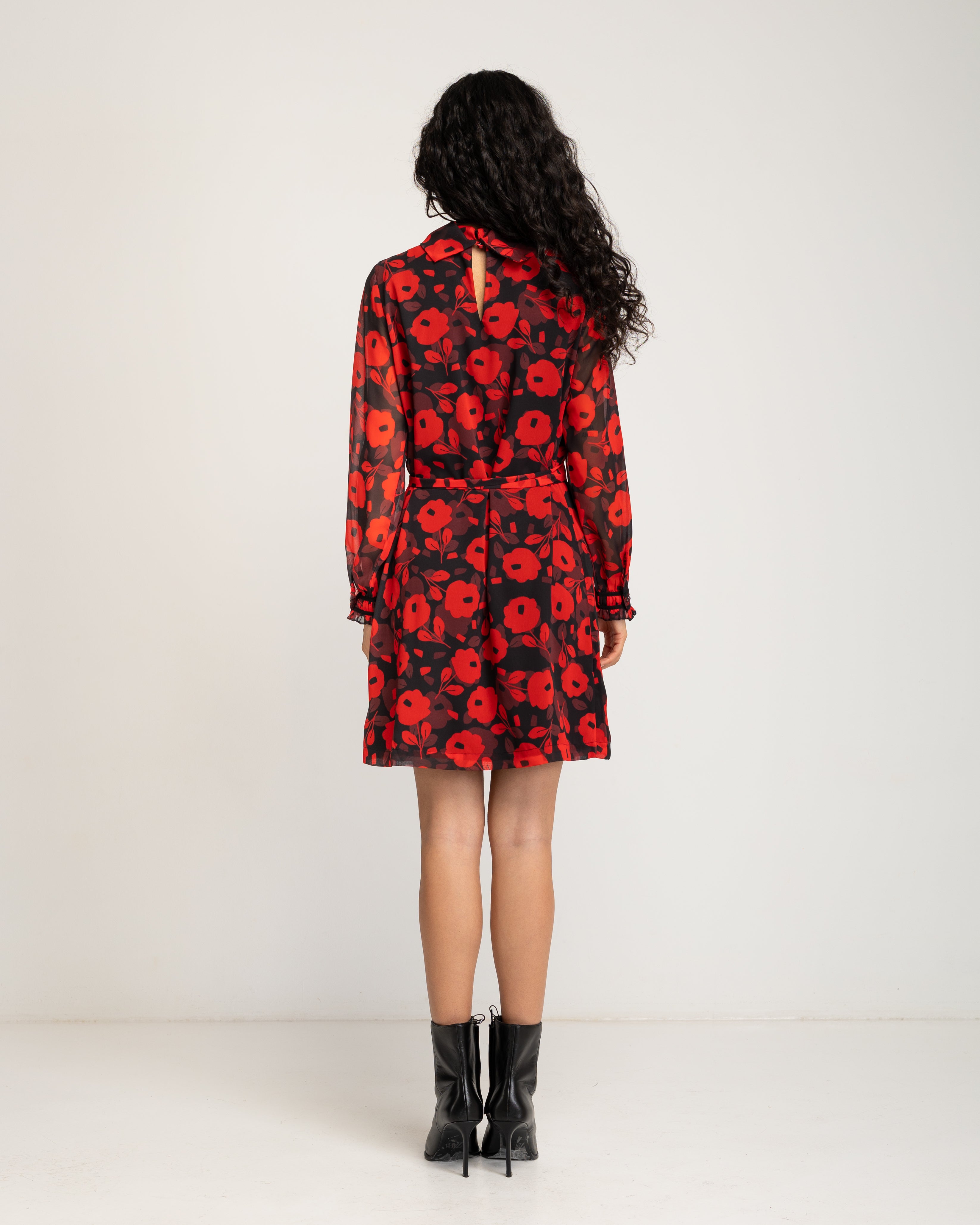 Vestido Curto com Pregas no Decote Vermelho-4