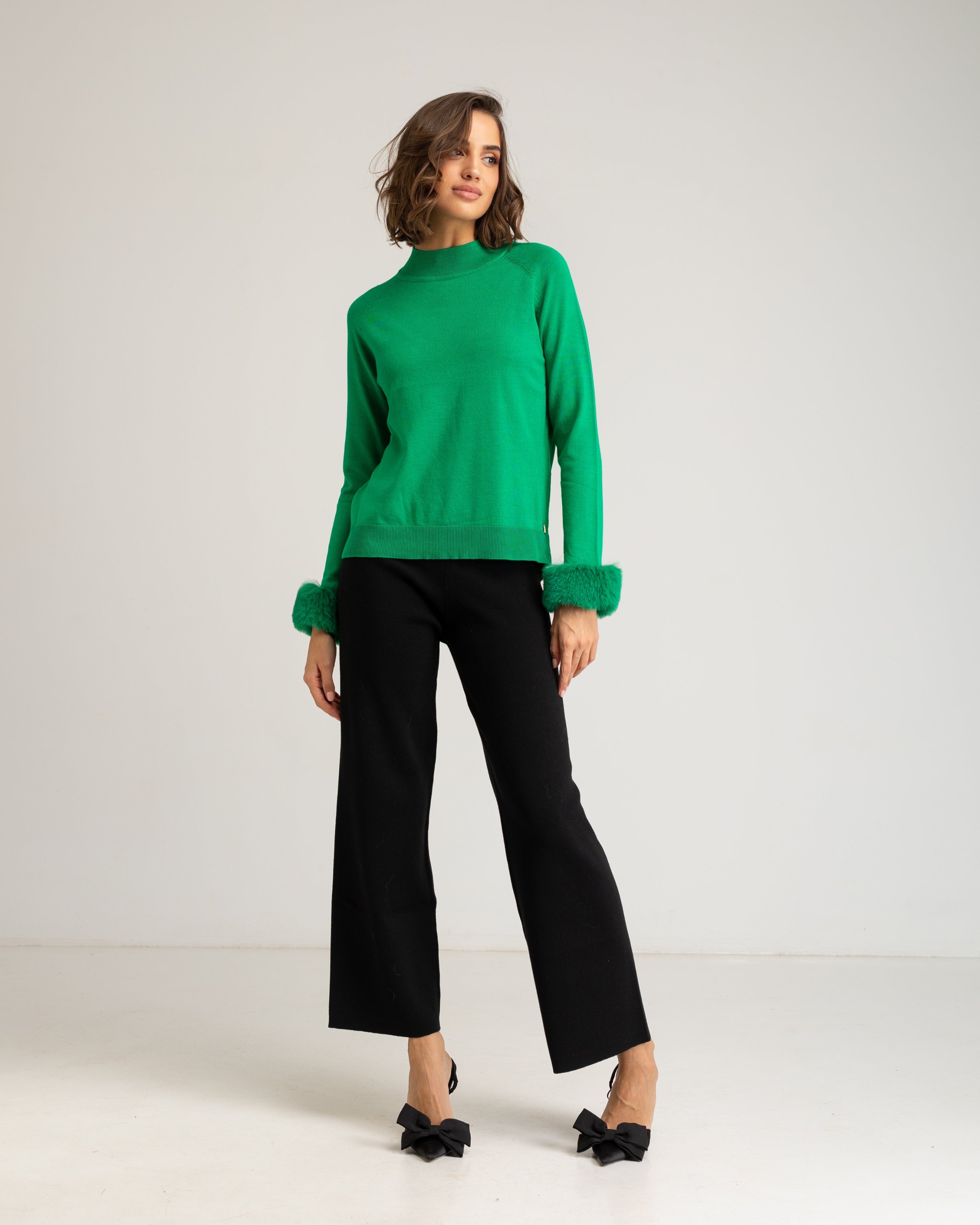 Camisola com Mangas Acabadas em Punho Largo de Pelo Verde-2