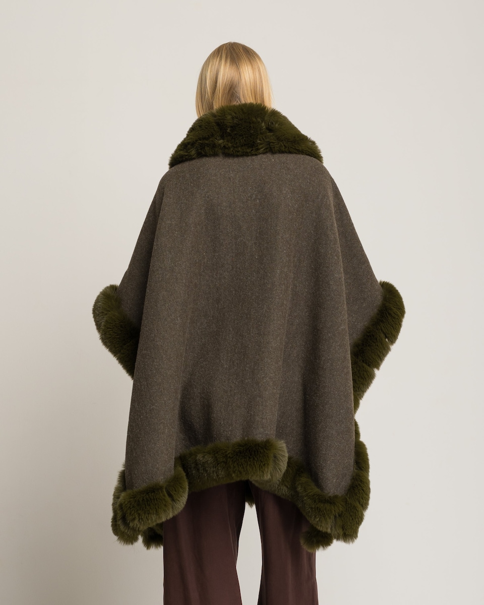 Poncho com Gola de Pelo Tipo Cisne Azul-4