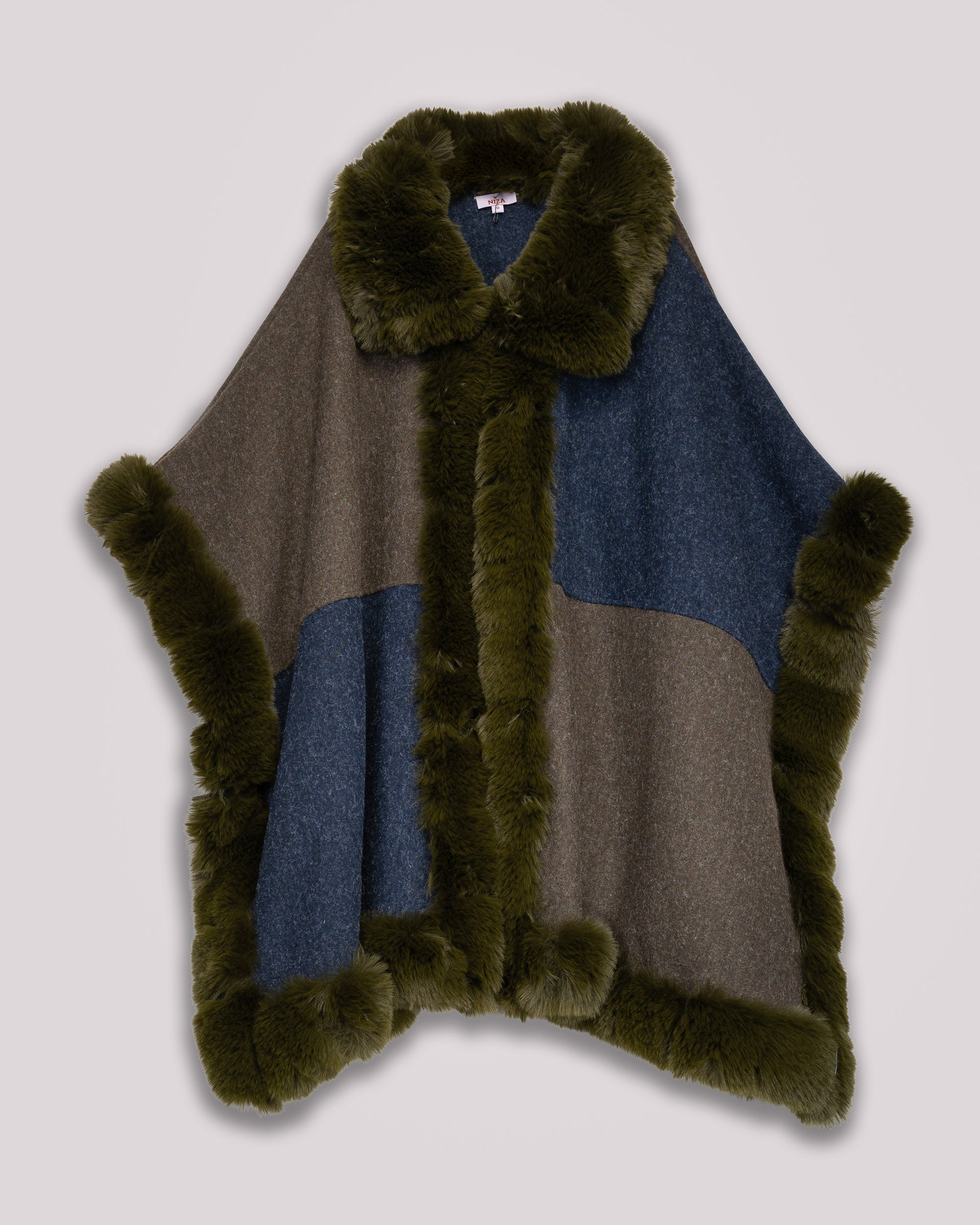 Poncho com Gola de Pelo Tipo Cisne Azul-7