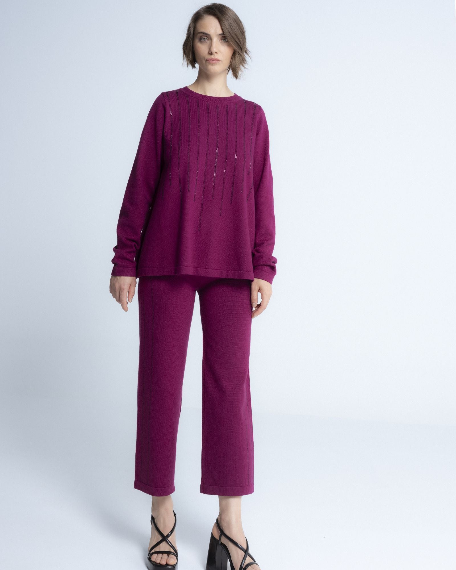 Imagem 0 de Camisola de Gola Redonda e Pedras Decorativas