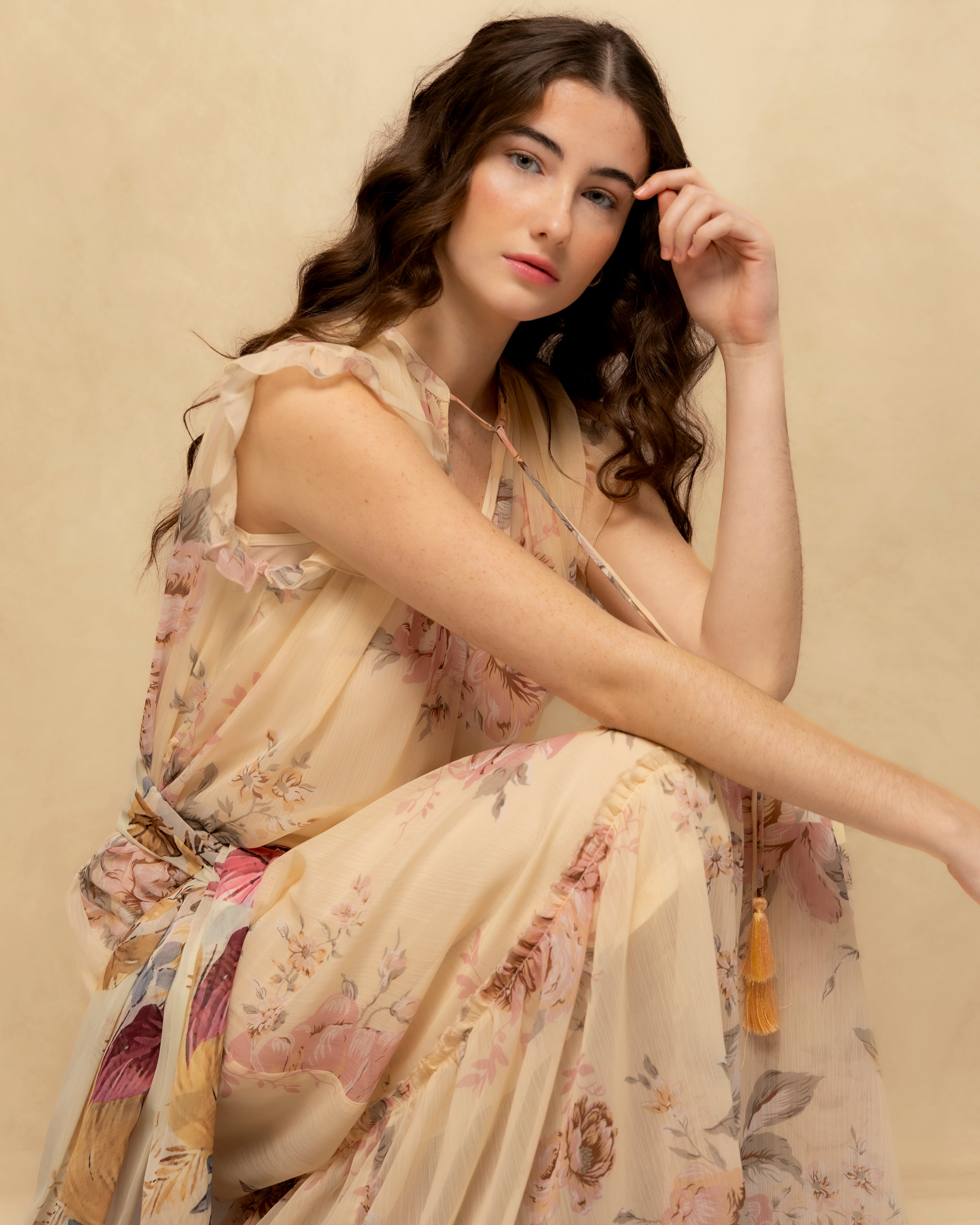 Vestido Comprido Floral com Folhos e Decote com Laço Amarelo-3