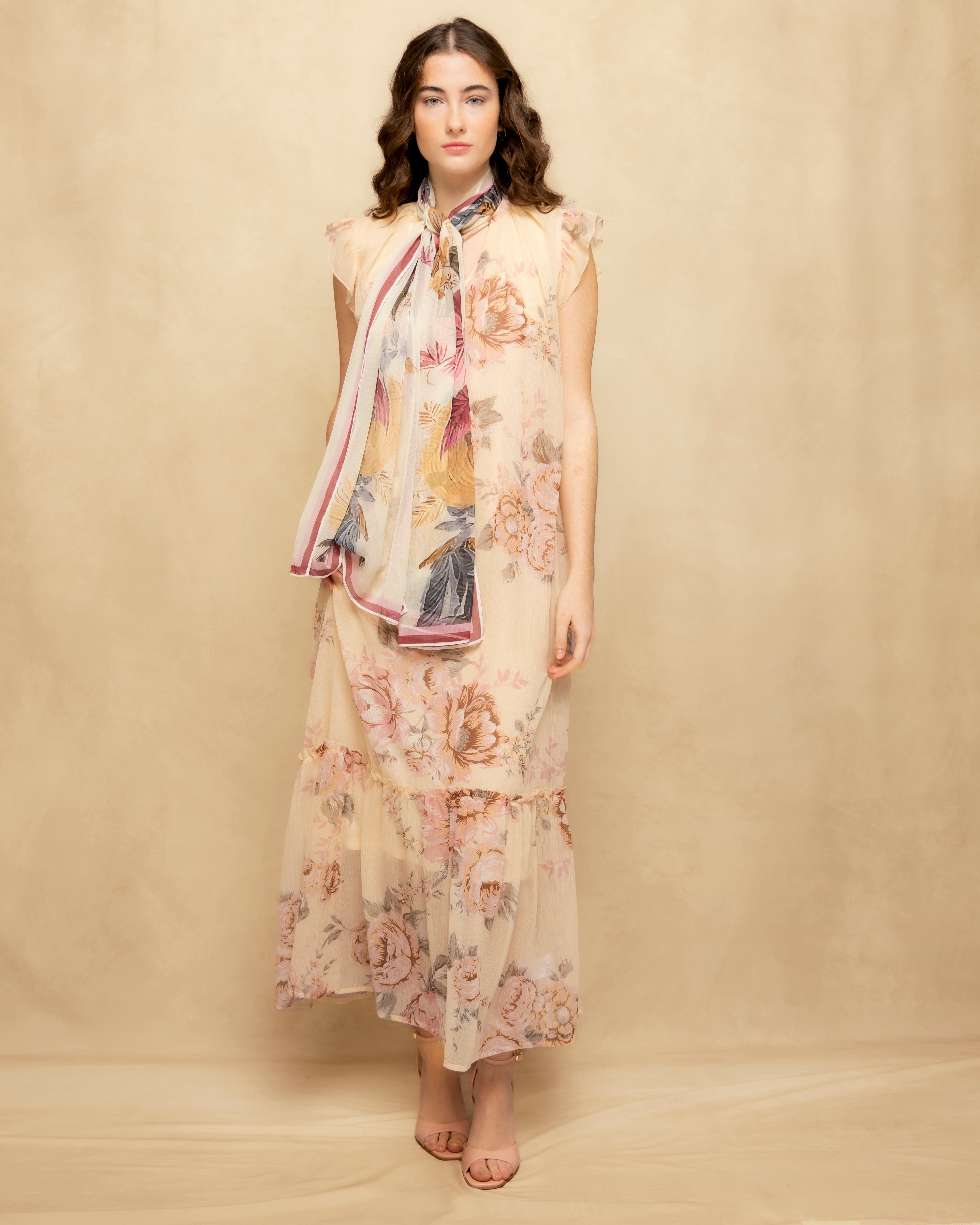 Vestido Comprido Floral com Folhos e Decote com Laço Amarelo-4