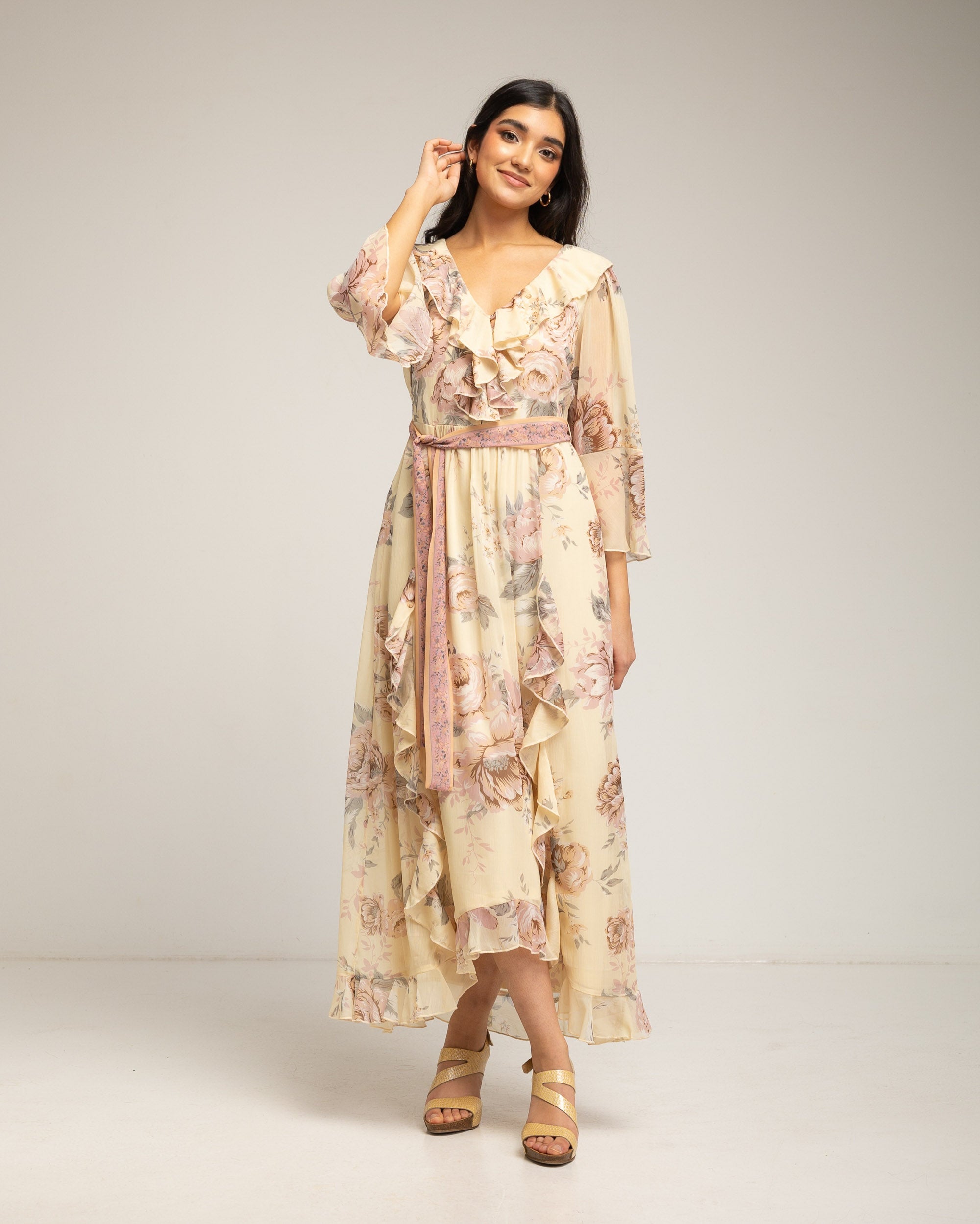 Vestido Comprido com Folhos e Estampado Floral Amarelo-2
