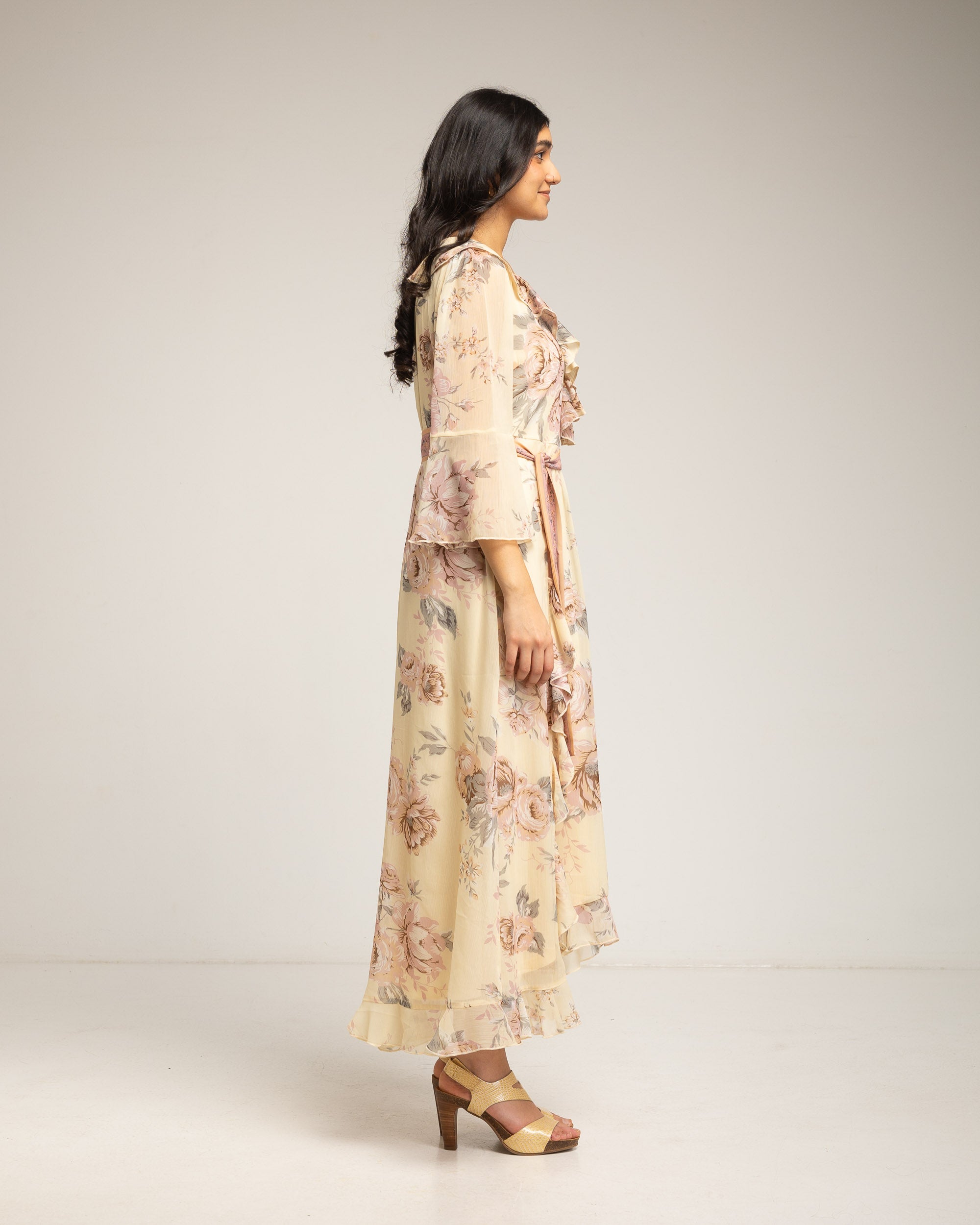 Vestido Comprido com Folhos e Estampado Floral Amarelo-3