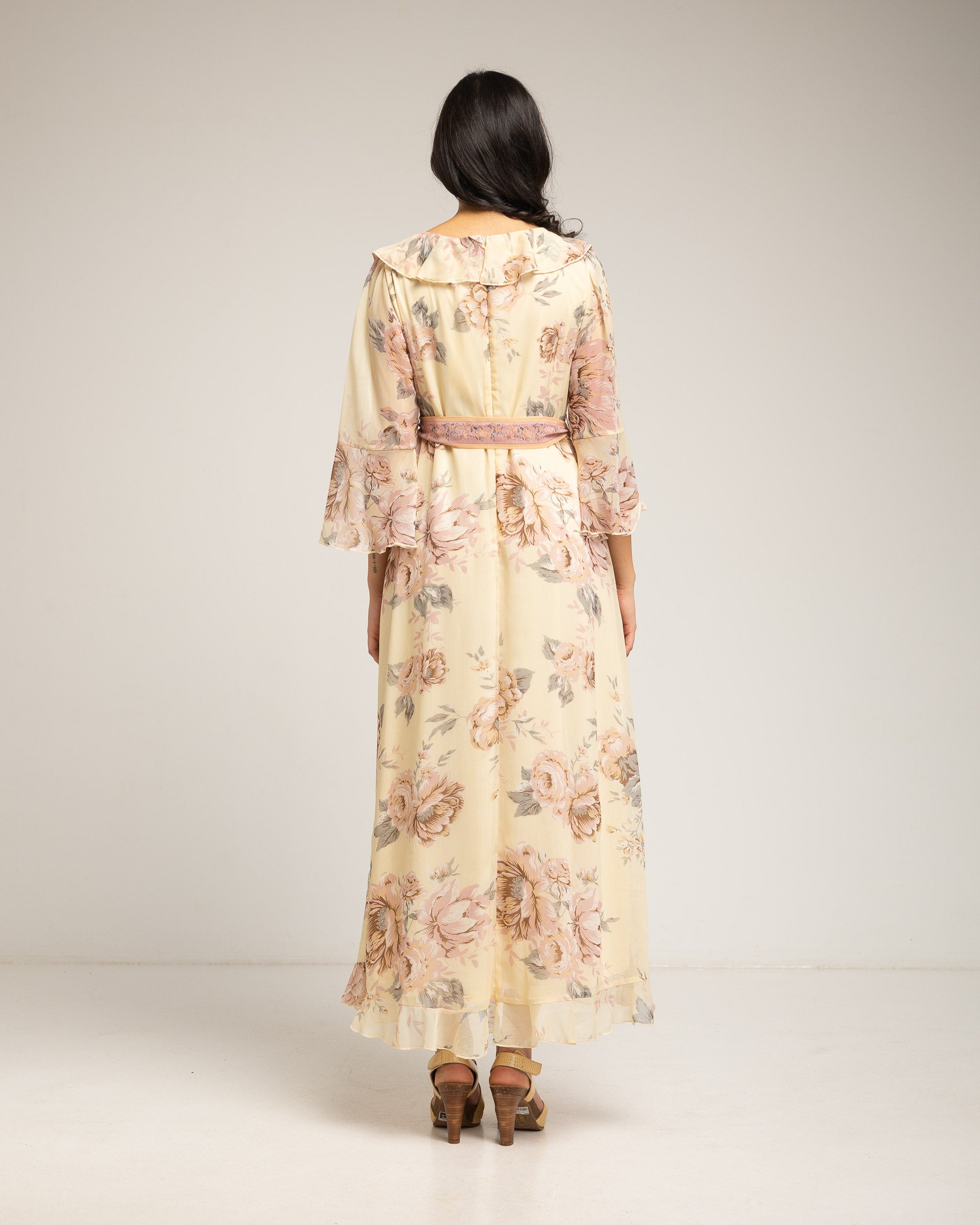 Vestido Comprido com Folhos e Estampado Floral Amarelo-4