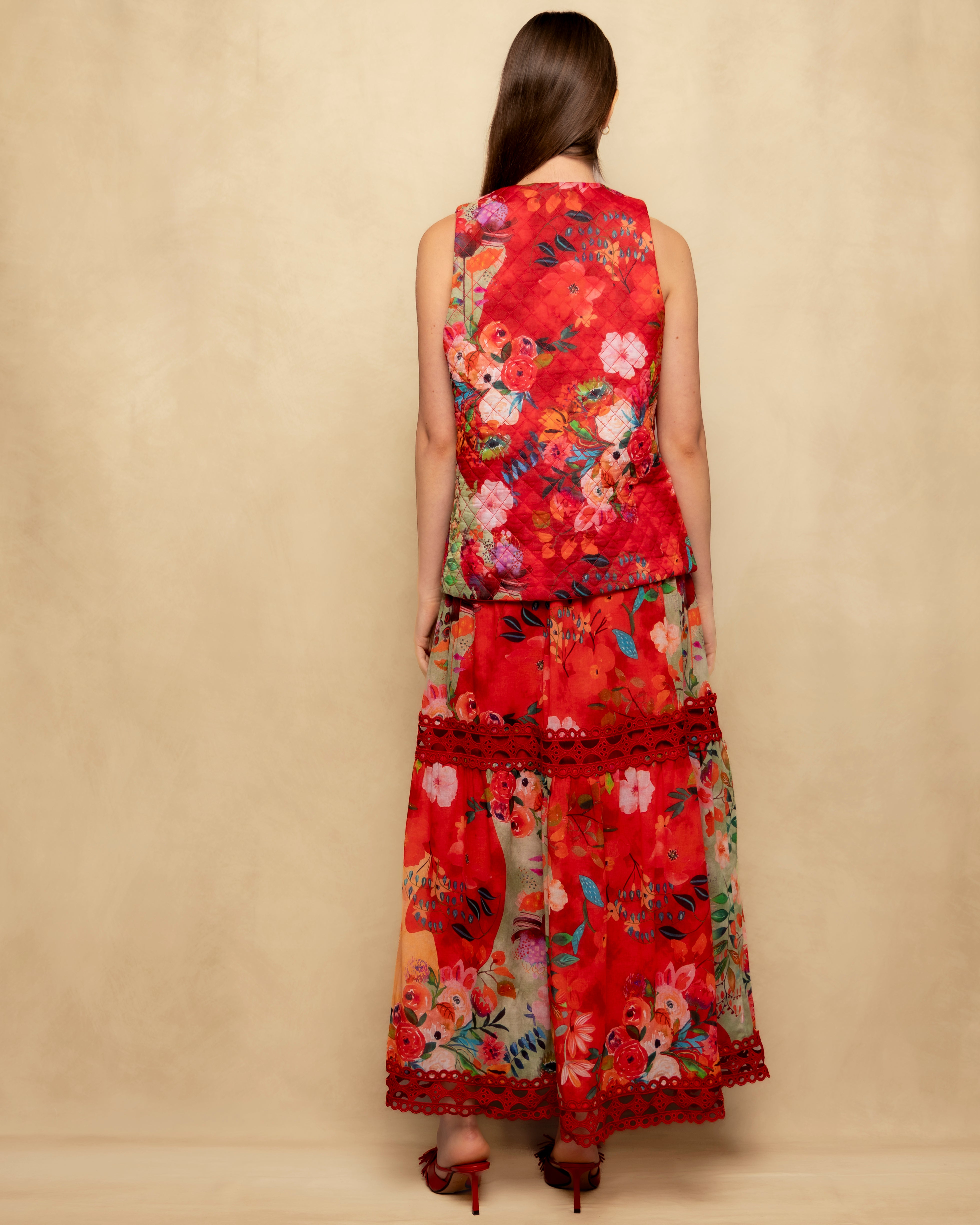 Colete Acolchoado com Estampado Floral Vermelho-4