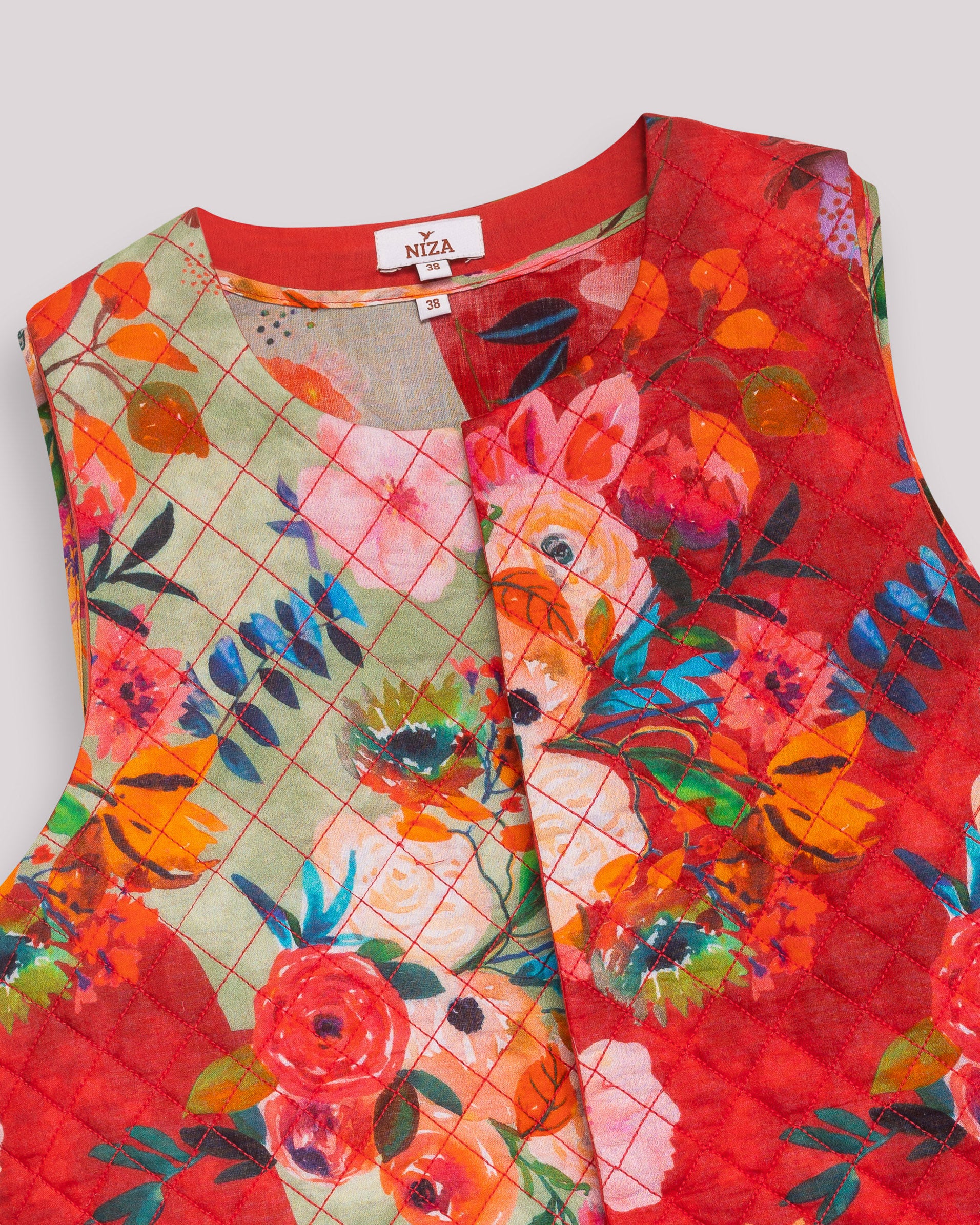 Colete Acolchoado com Estampado Floral Vermelho-9