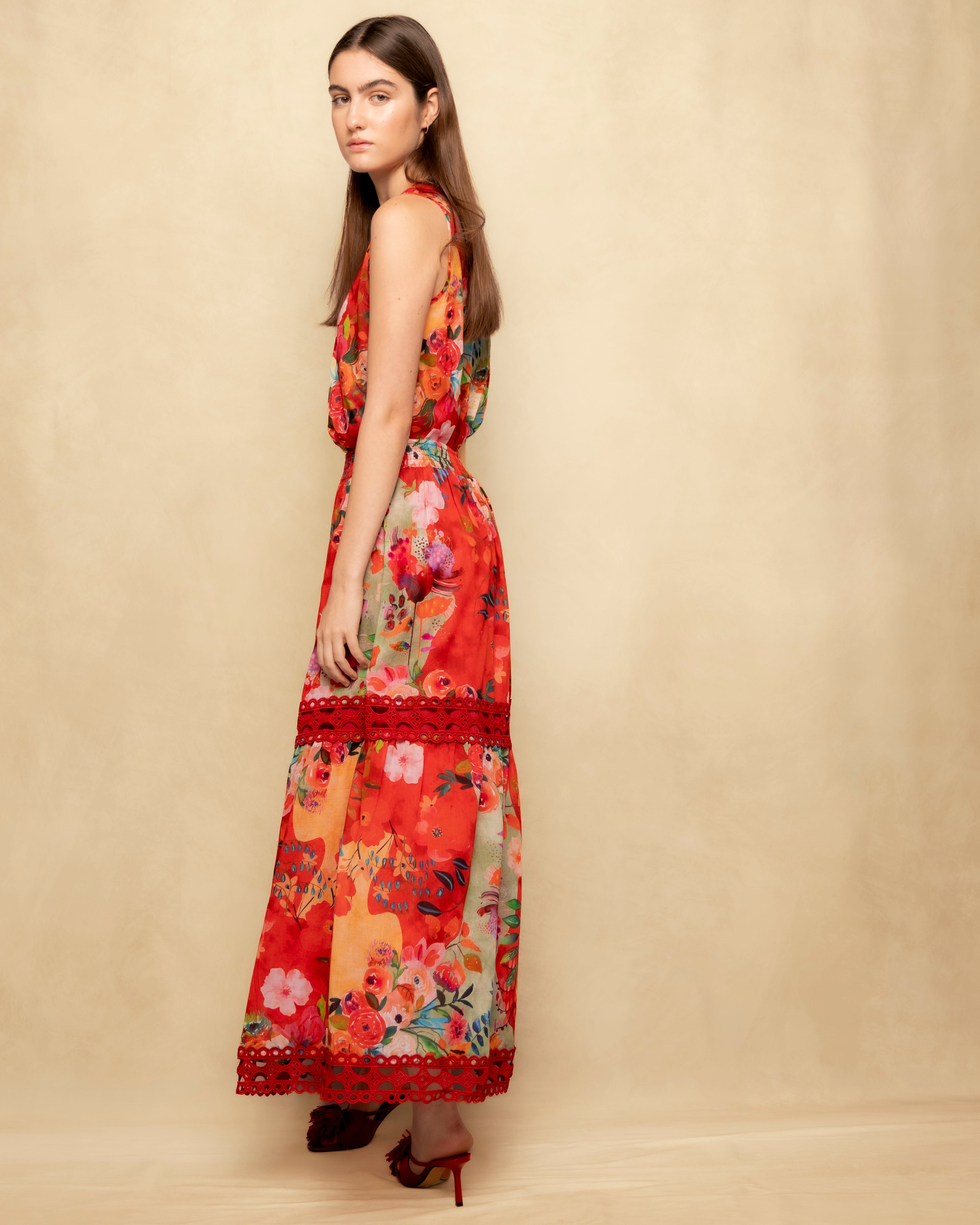 Saia Comprida Floral com Renda e Volume Vermelho-5