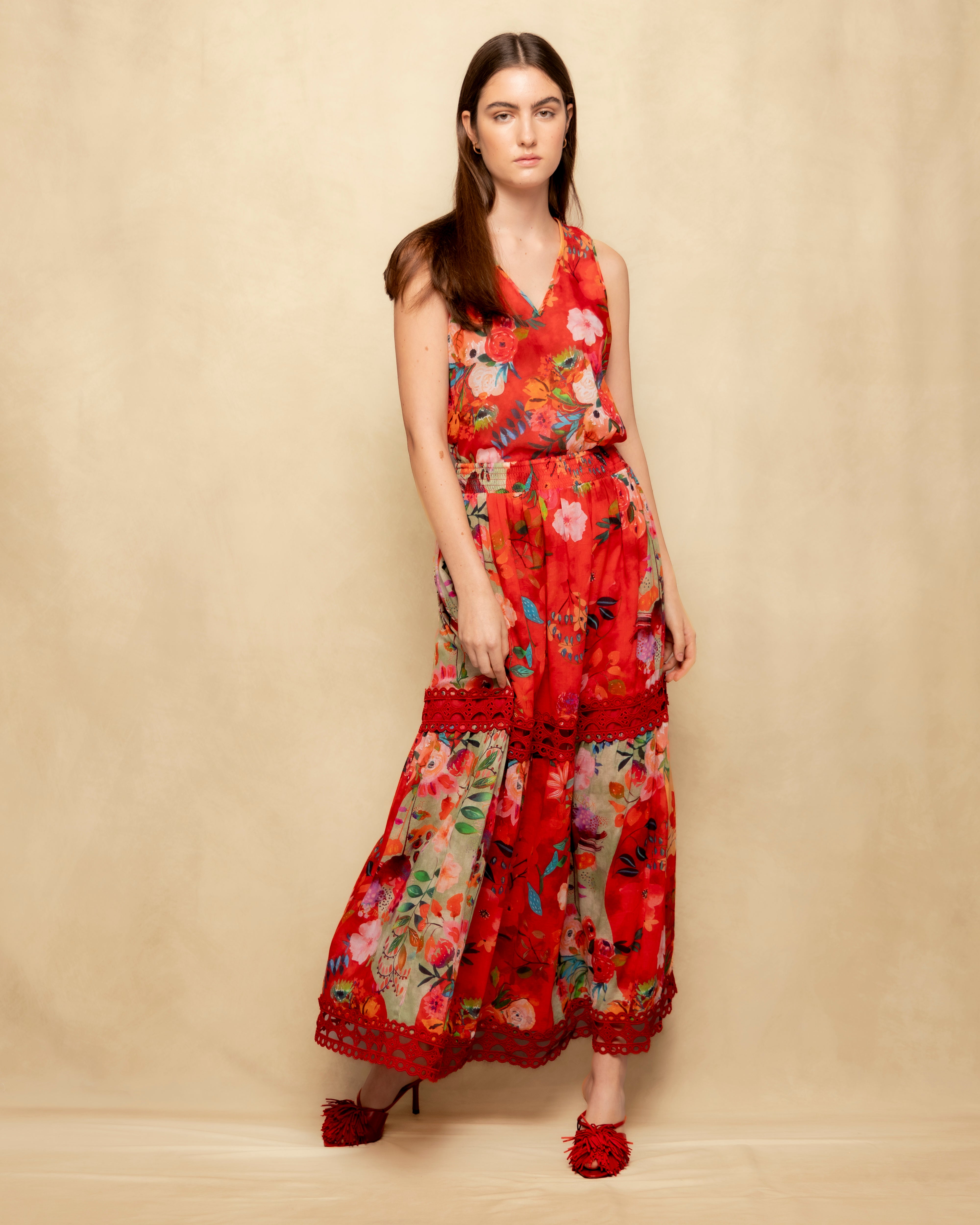 Saia Comprida Floral com Renda e Volume Vermelho-6