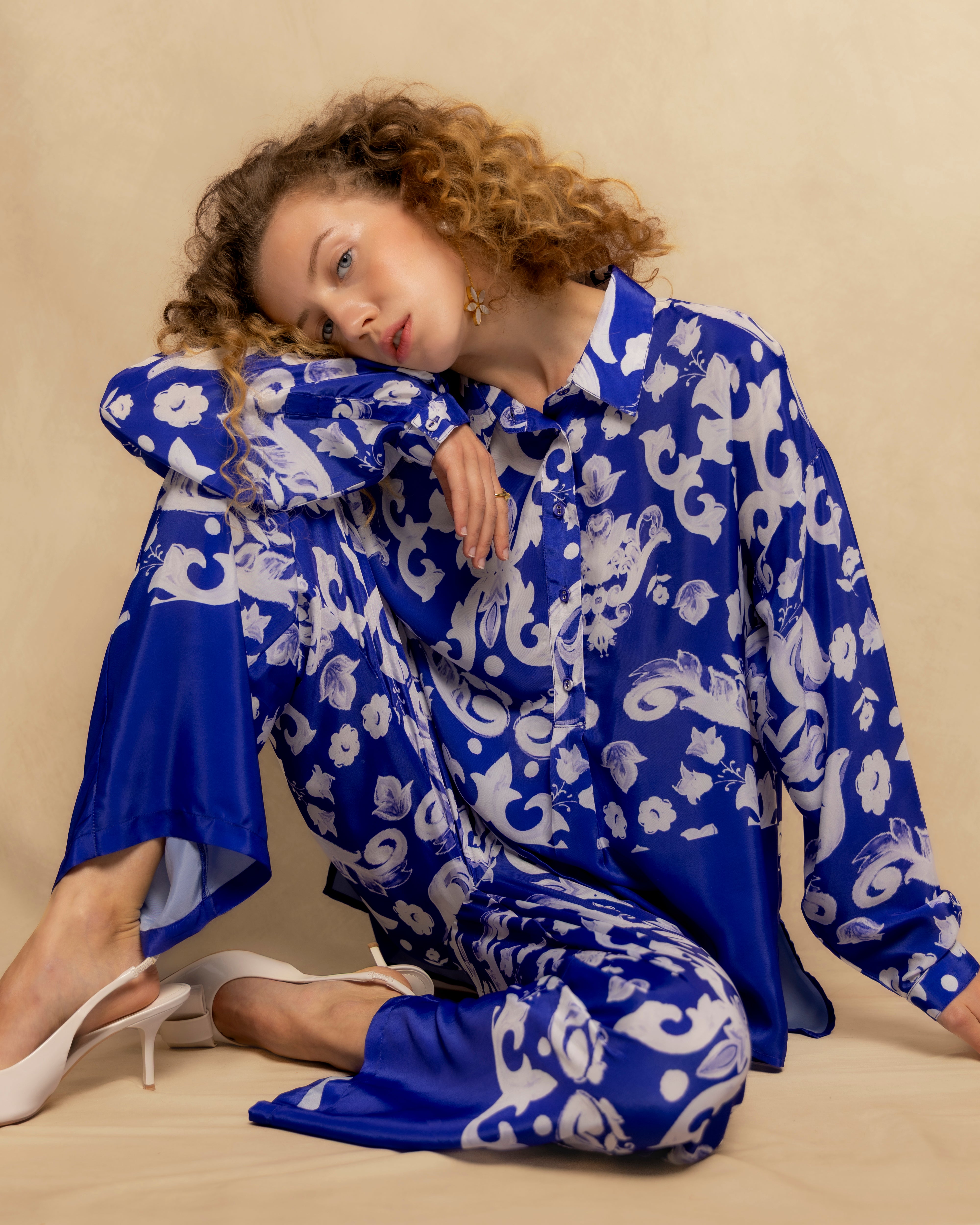 Blusa Fluída Estampada com Gola Clássica e Manga Comprida Branco-2