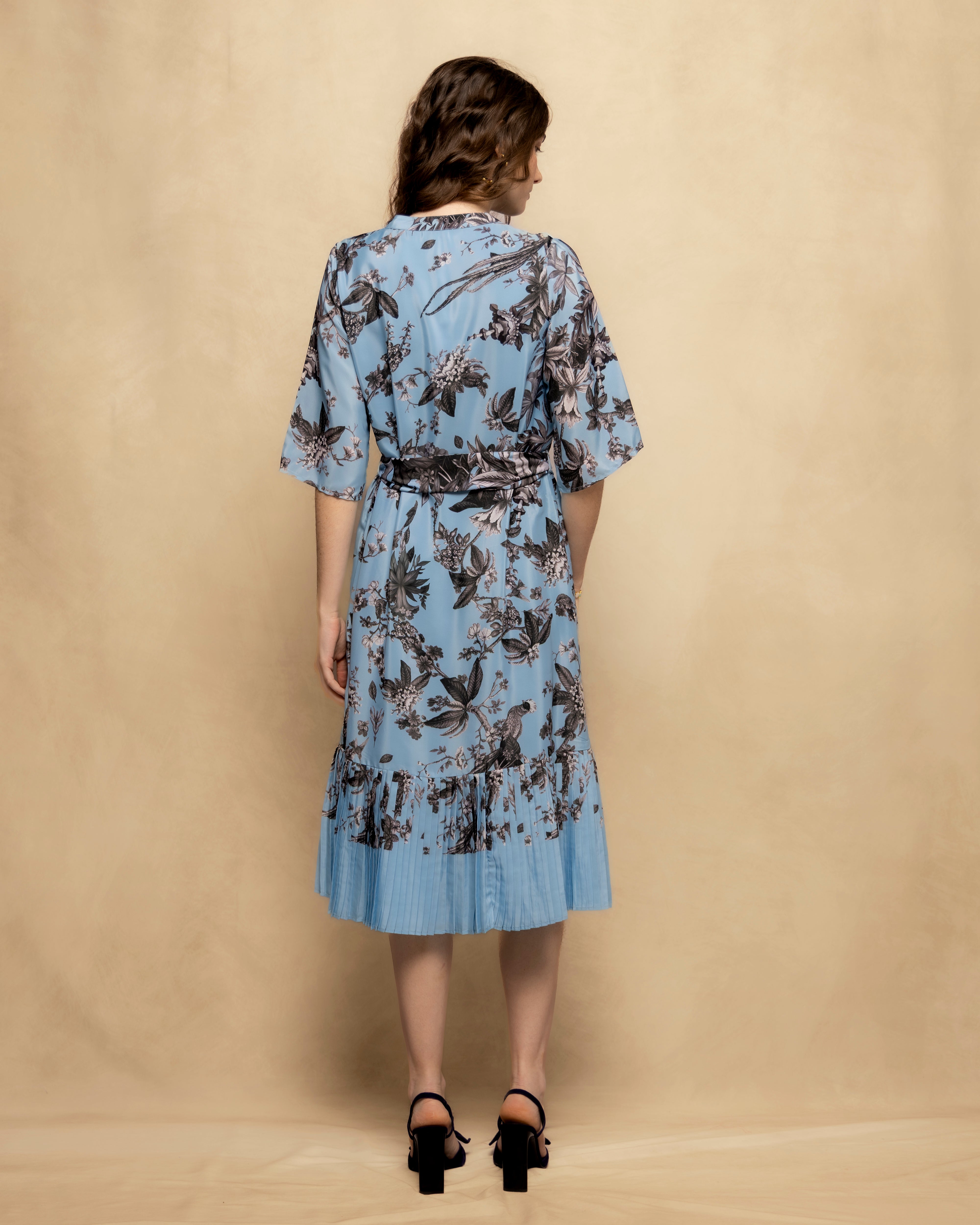 Vestido Midi Estampado com Decote em V e Cinto Azul-6