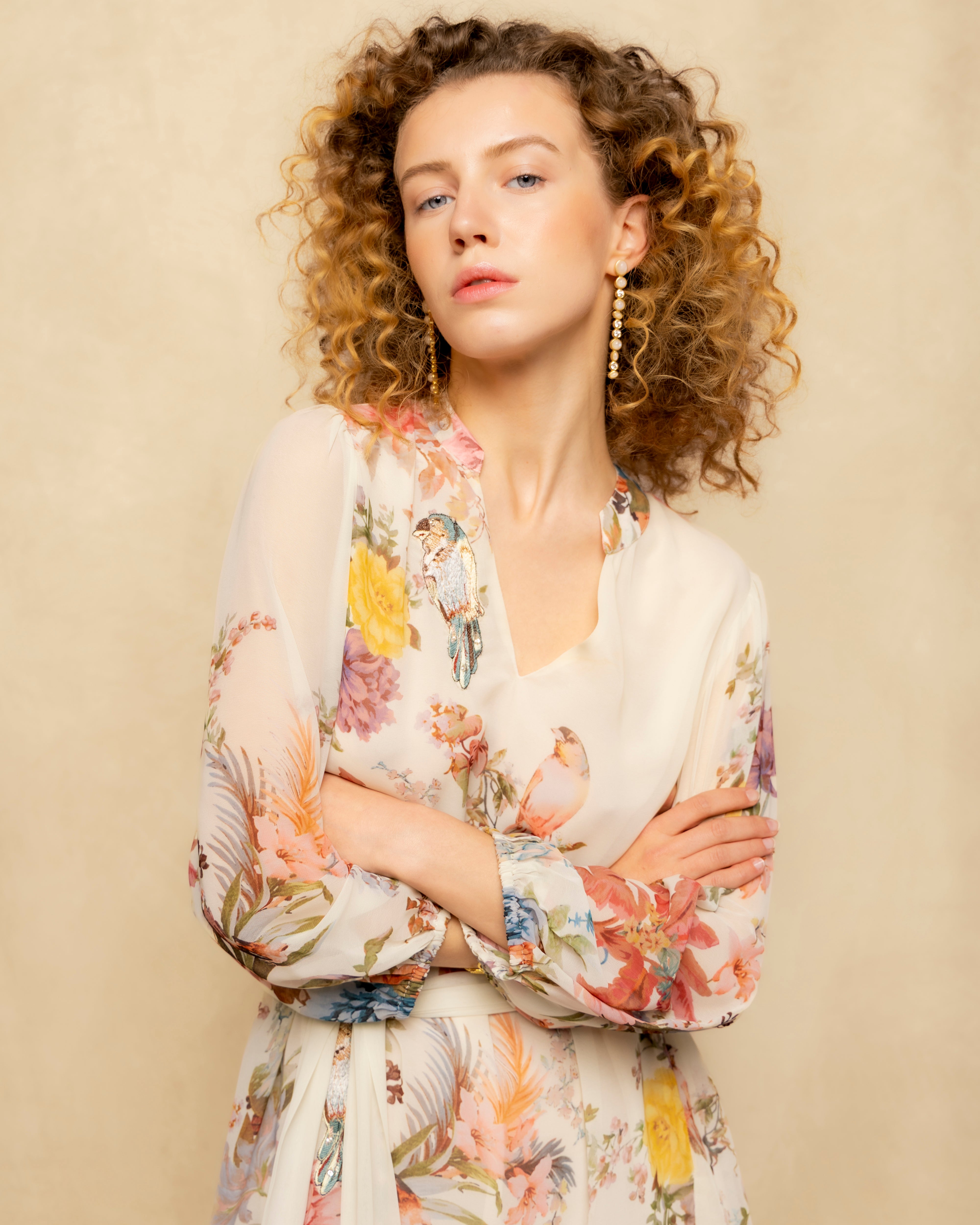 Vestido Curto com Estampado Floral e Manga Abalonada Amarelo-3
