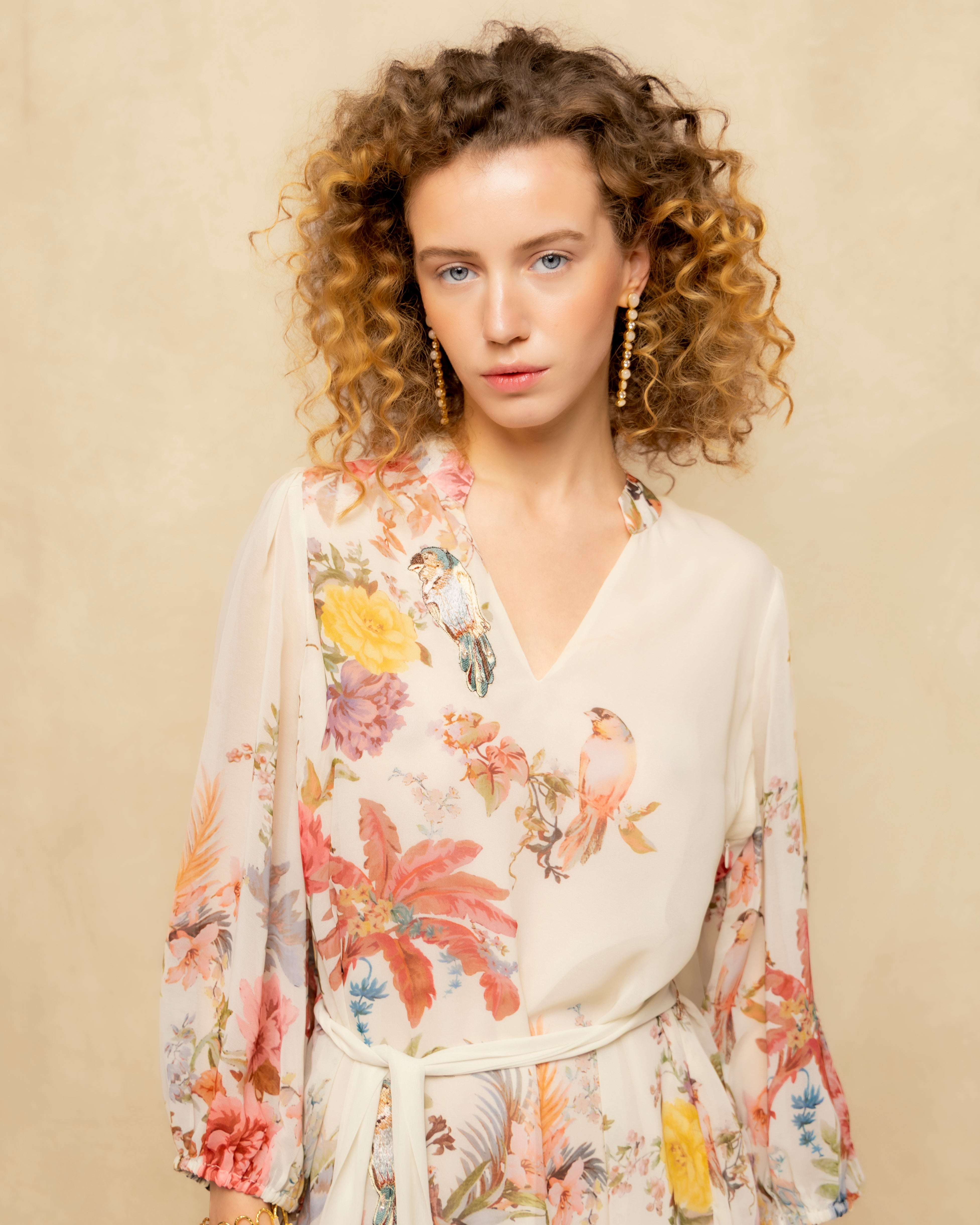 Vestido Curto com Estampado Floral e Manga Abalonada Amarelo-6