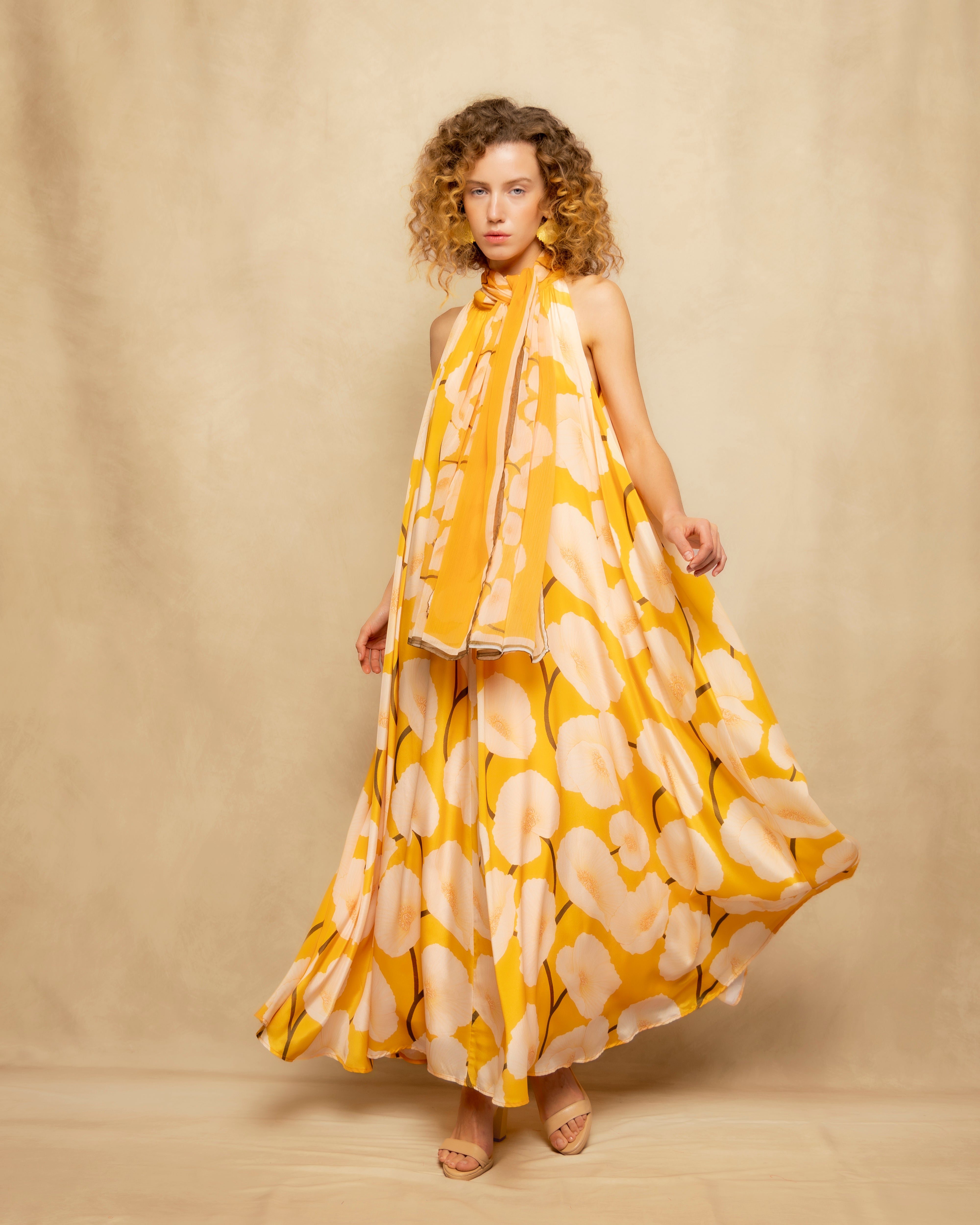 Vestido Comprido com Estampado Floral Maxi Amarelo-7