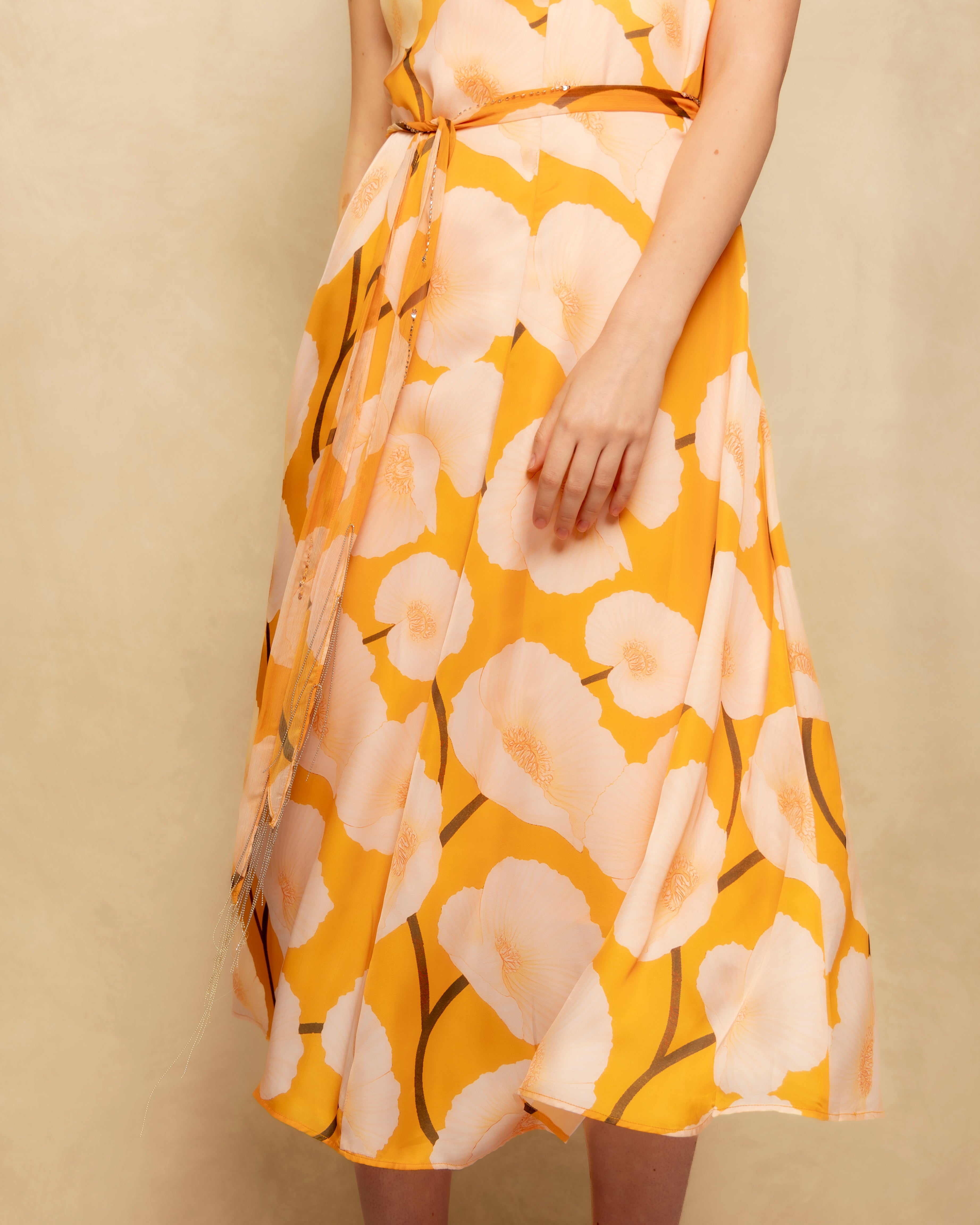 Vestido Comprido Cruzado com Cinto e Estampado Floral Maxi Amarelo-8