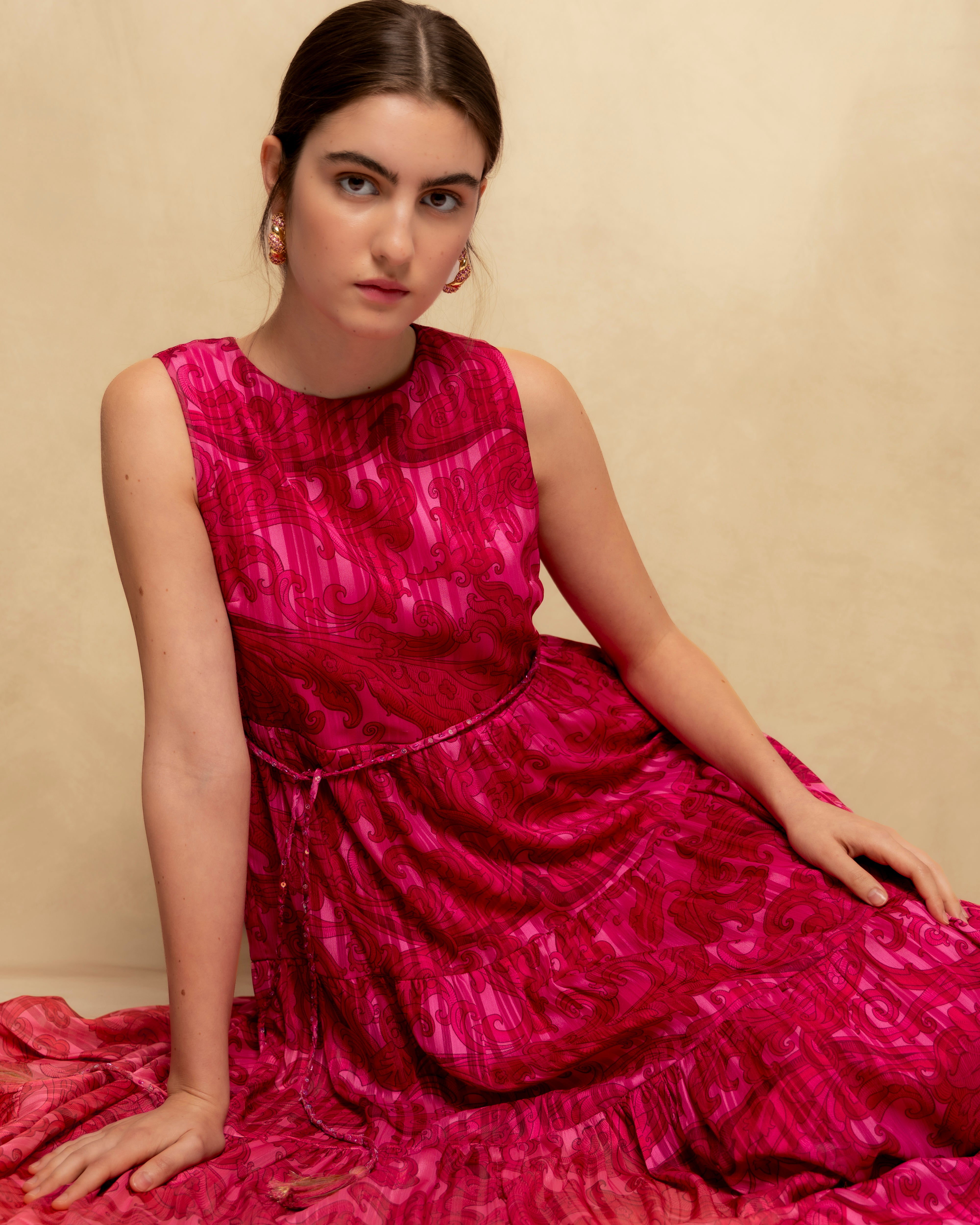 Vestido Comprido sem Mangas com Cinto e Estampado Geométrico Fúcsia-5