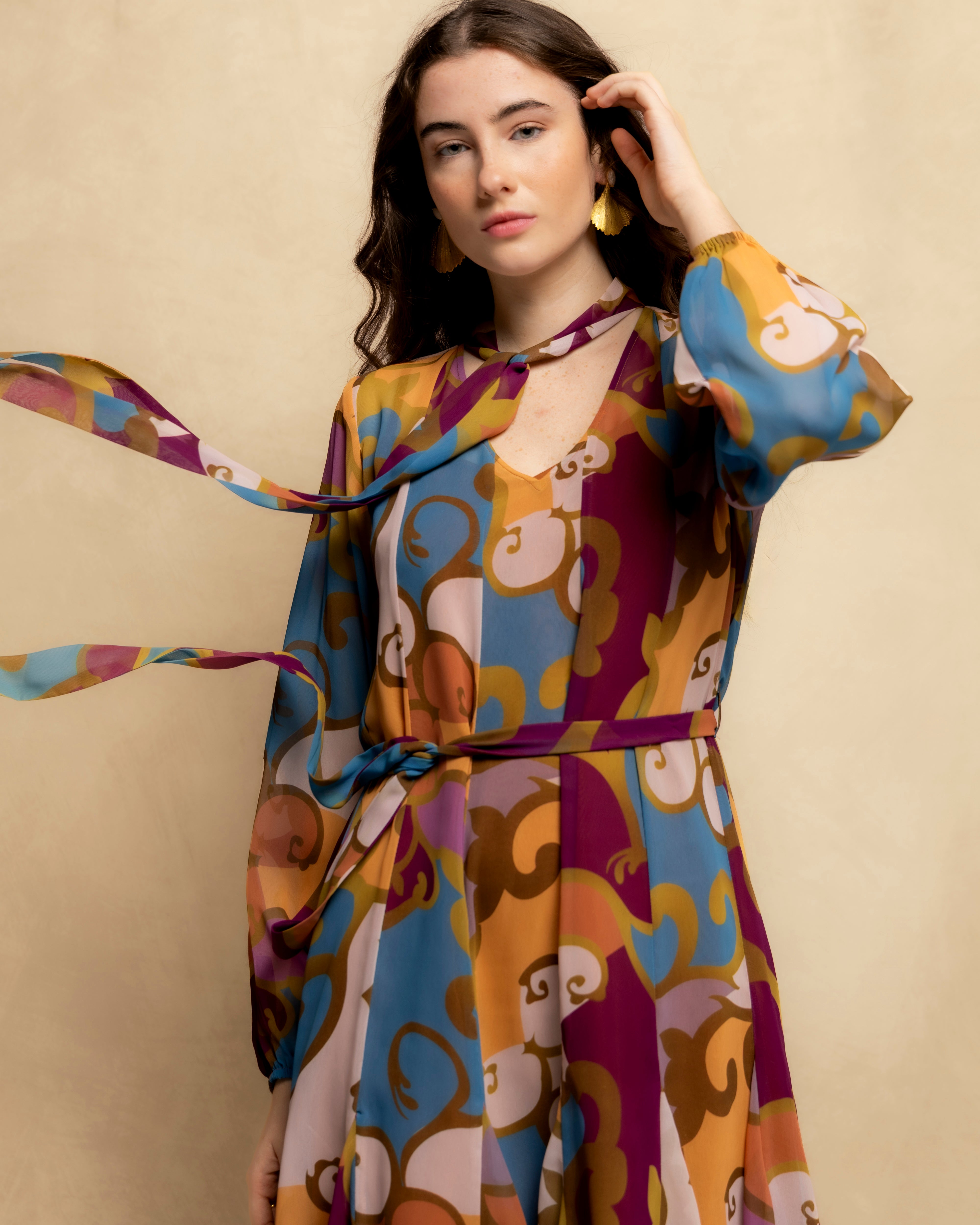 Vestido Curto Tipo Camisa com Manga Comprida e Laçada Multicolor-3