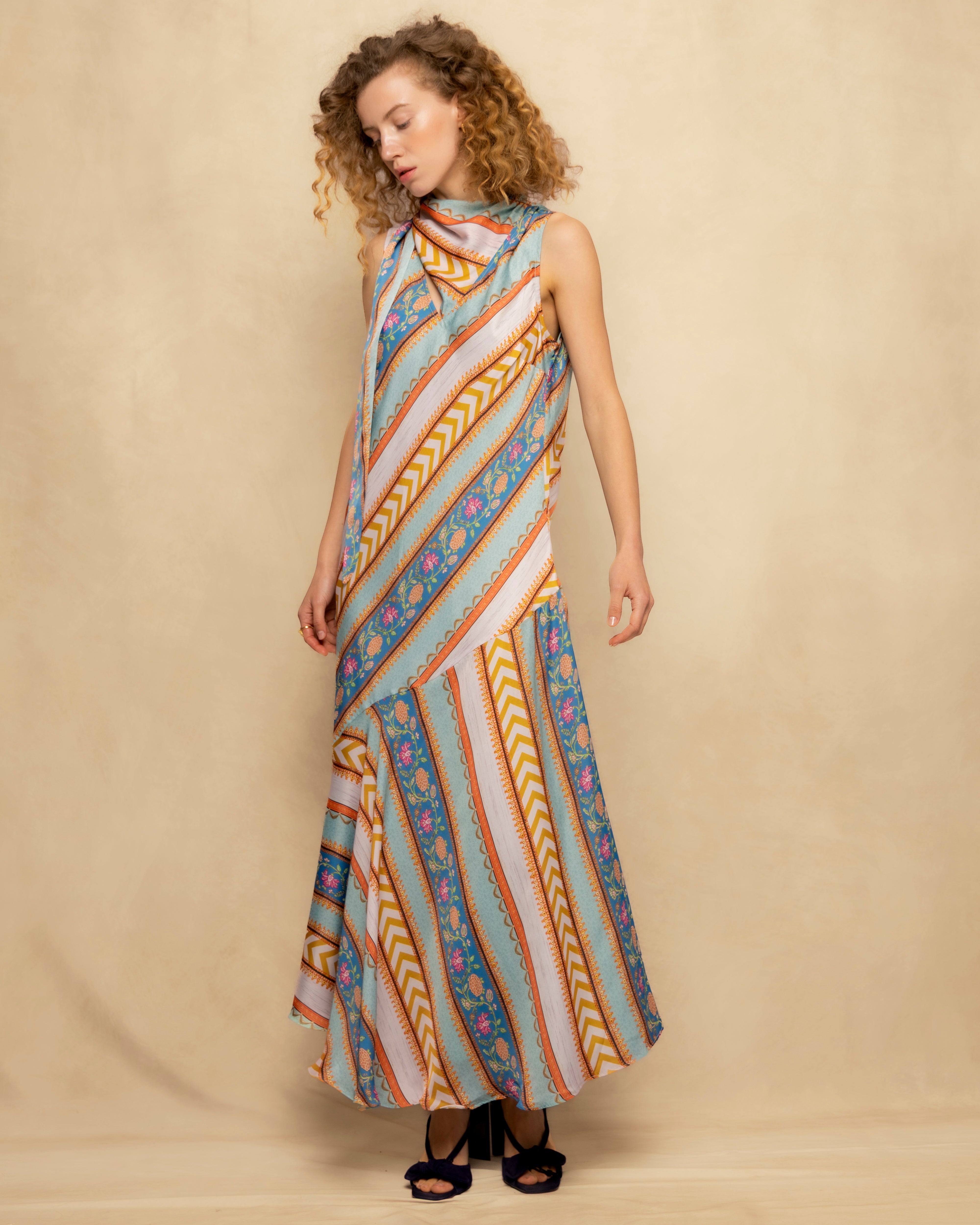 Vestido Comprido sem Mangas com Estampado Geométrico Multicolor-4
