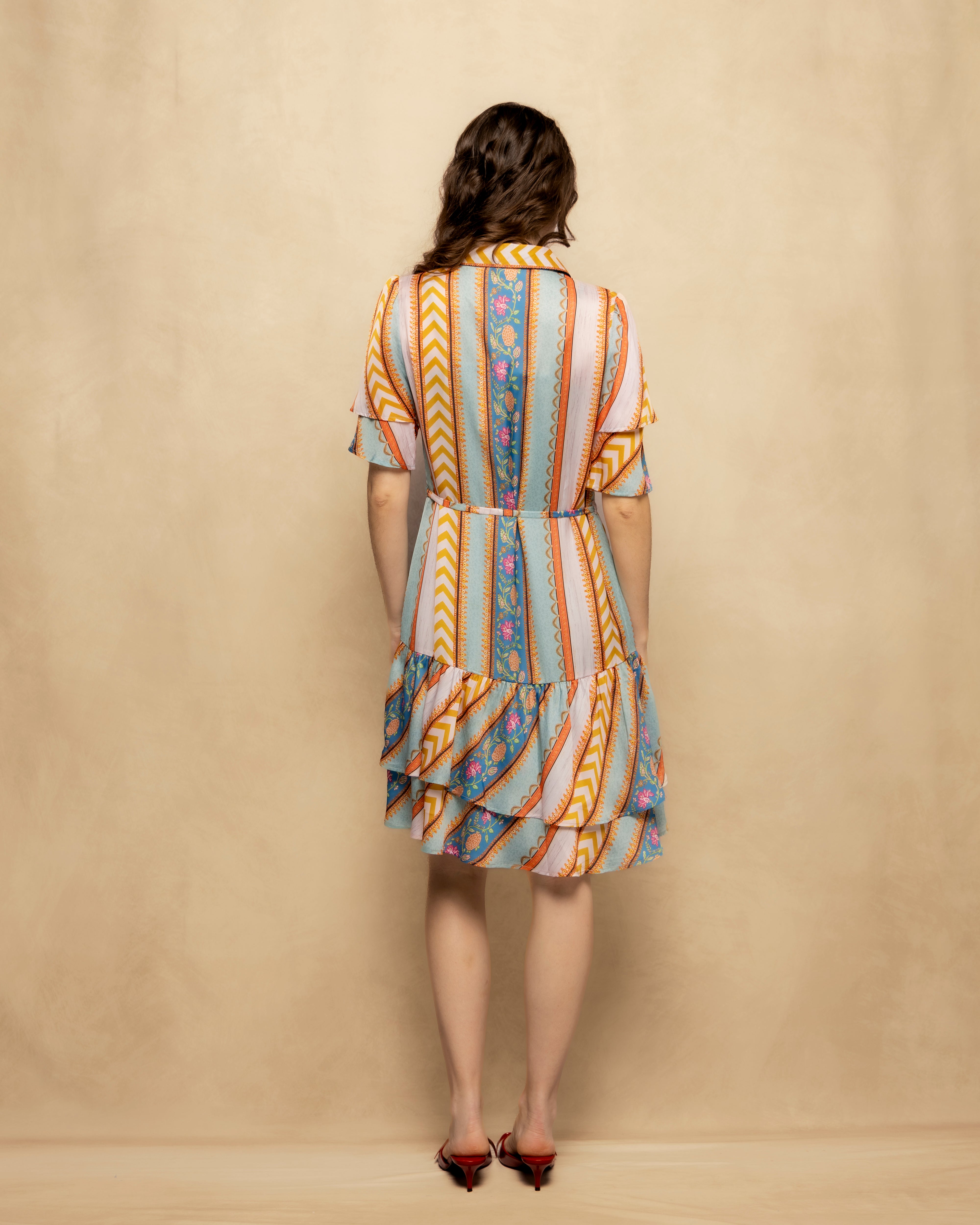 Vestido Curto Tipo Camisa com Folhos e Cinto Multicolor-5
