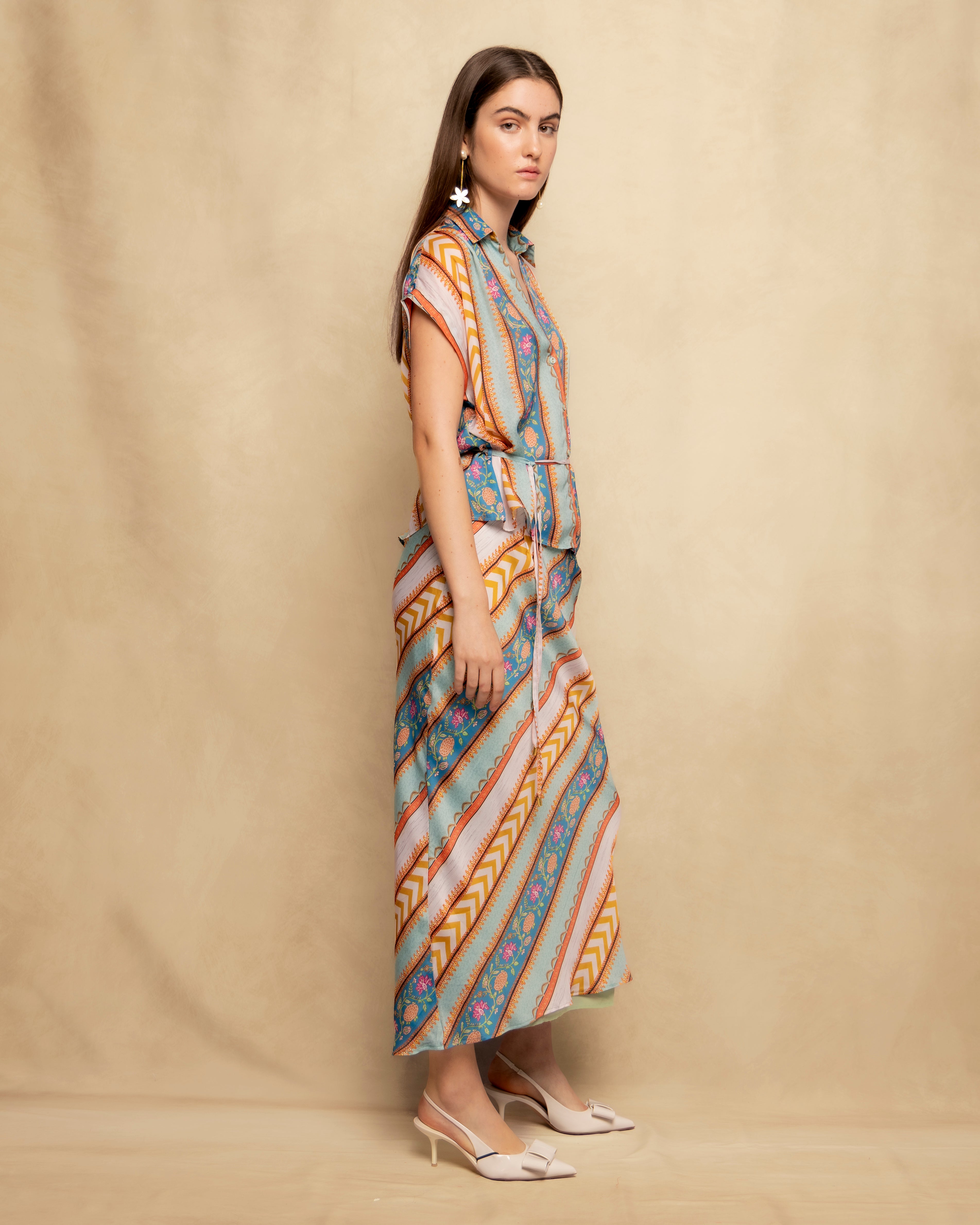 Saia Midi Estampada com Corte Evasé Azul-claro-3