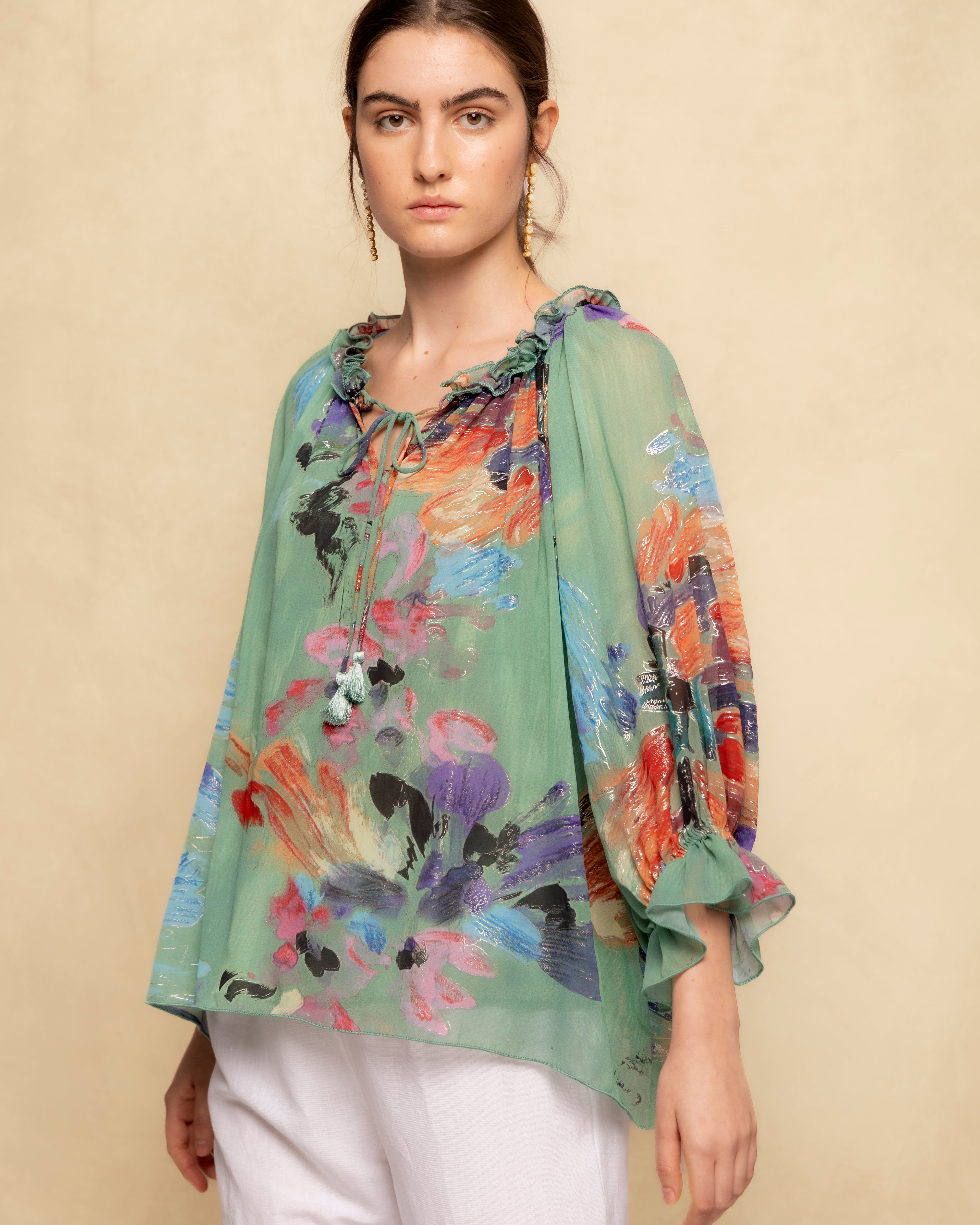 Imagem 0 de Blusa de Manga Comprida com Estampado Tropical