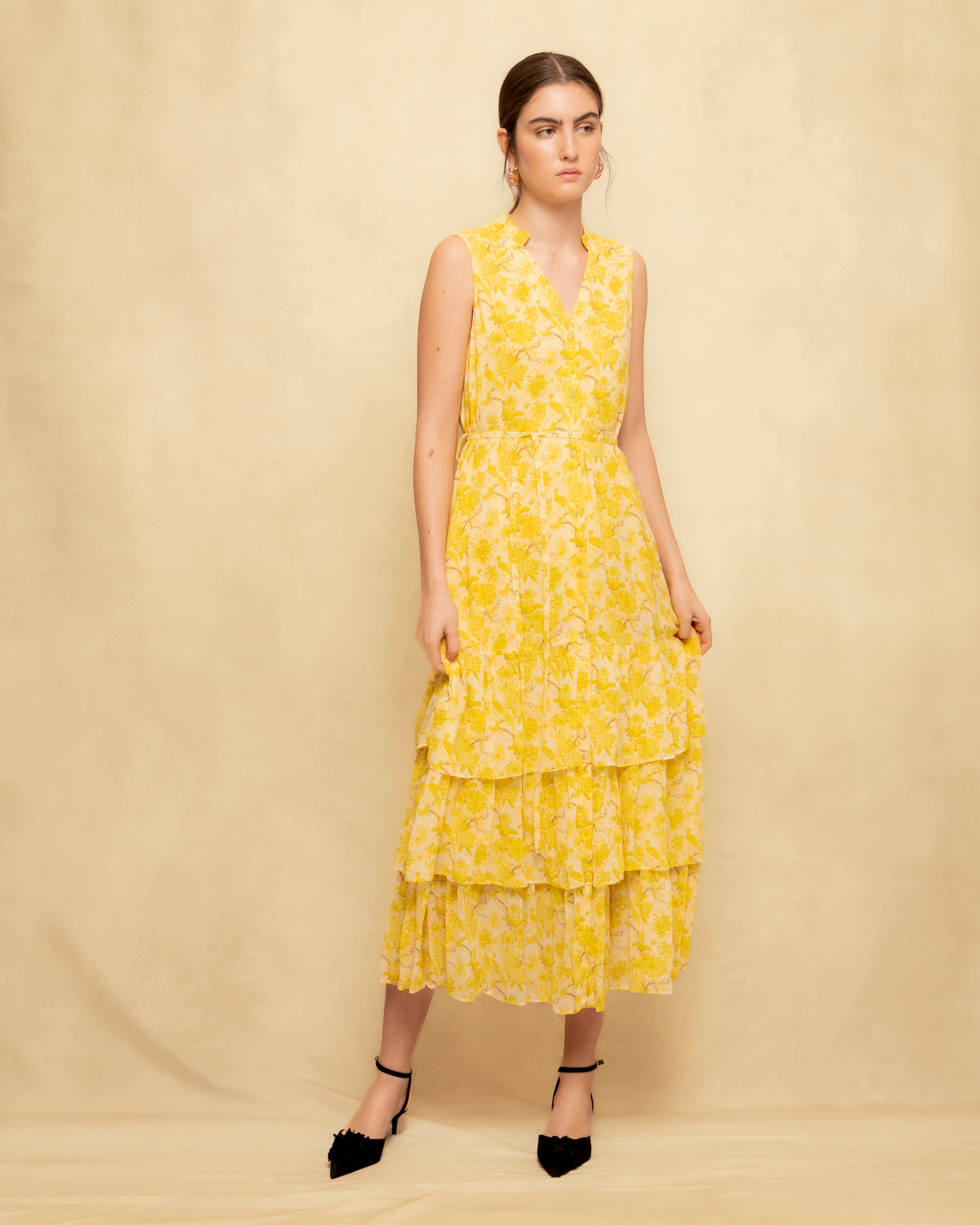 Vestido Comprido Escalonado sem Mangas com Cinto Amarelo-3