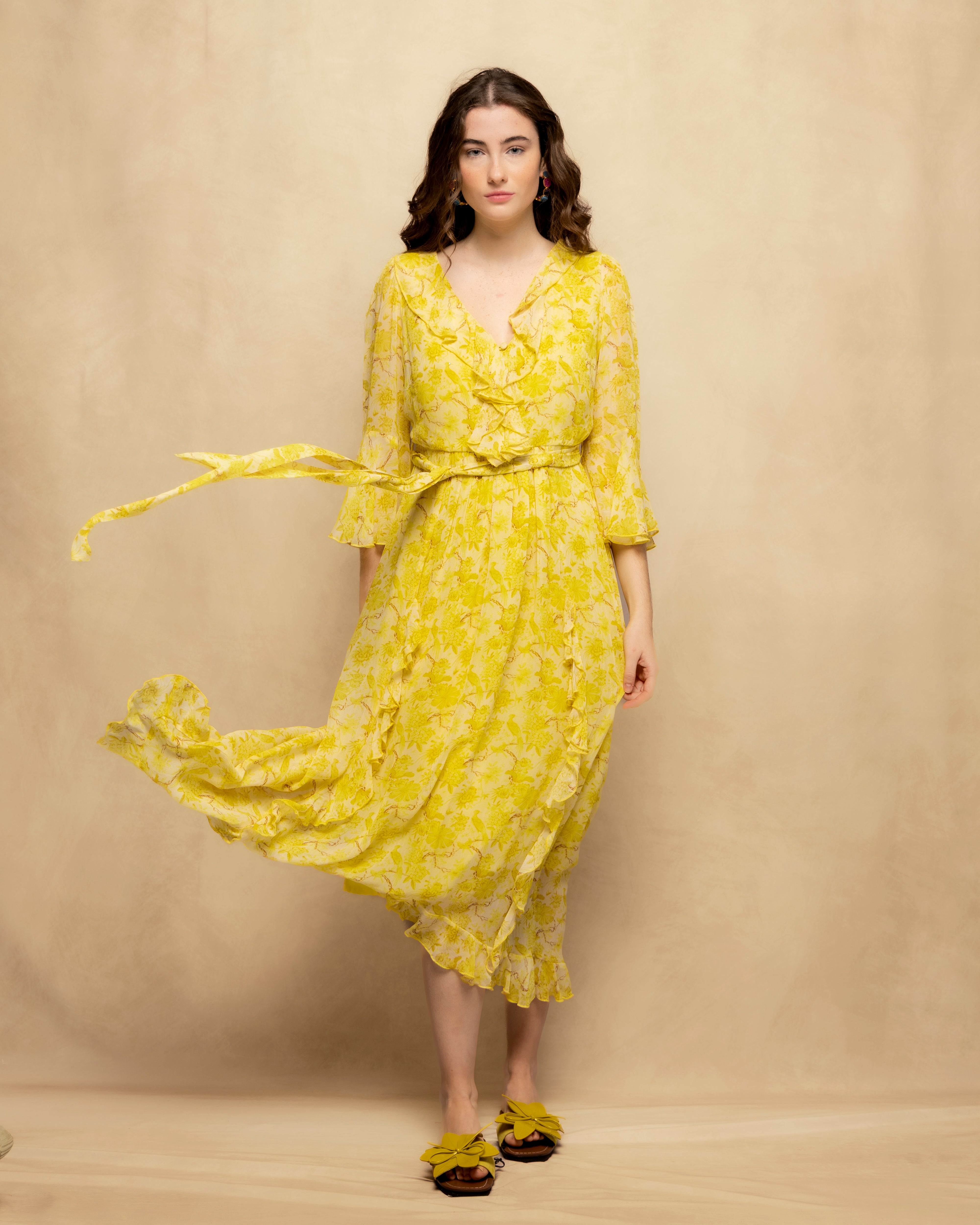 Vestido Comprido com Decote em V de Manga Comprida e Saia Assimétrica Amarelo-4