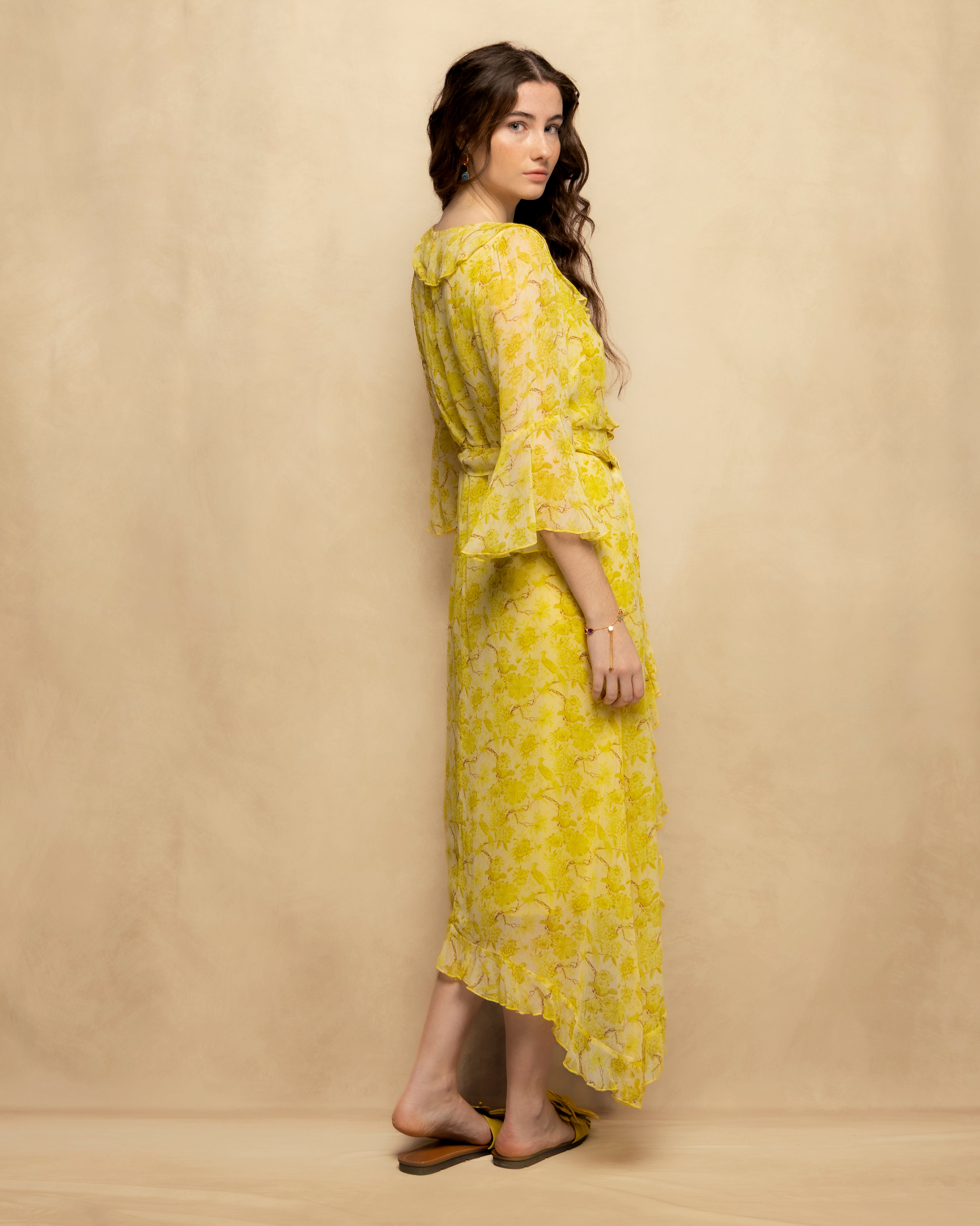 Vestido Comprido com Decote em V de Manga Comprida e Saia Assimétrica Amarelo-7