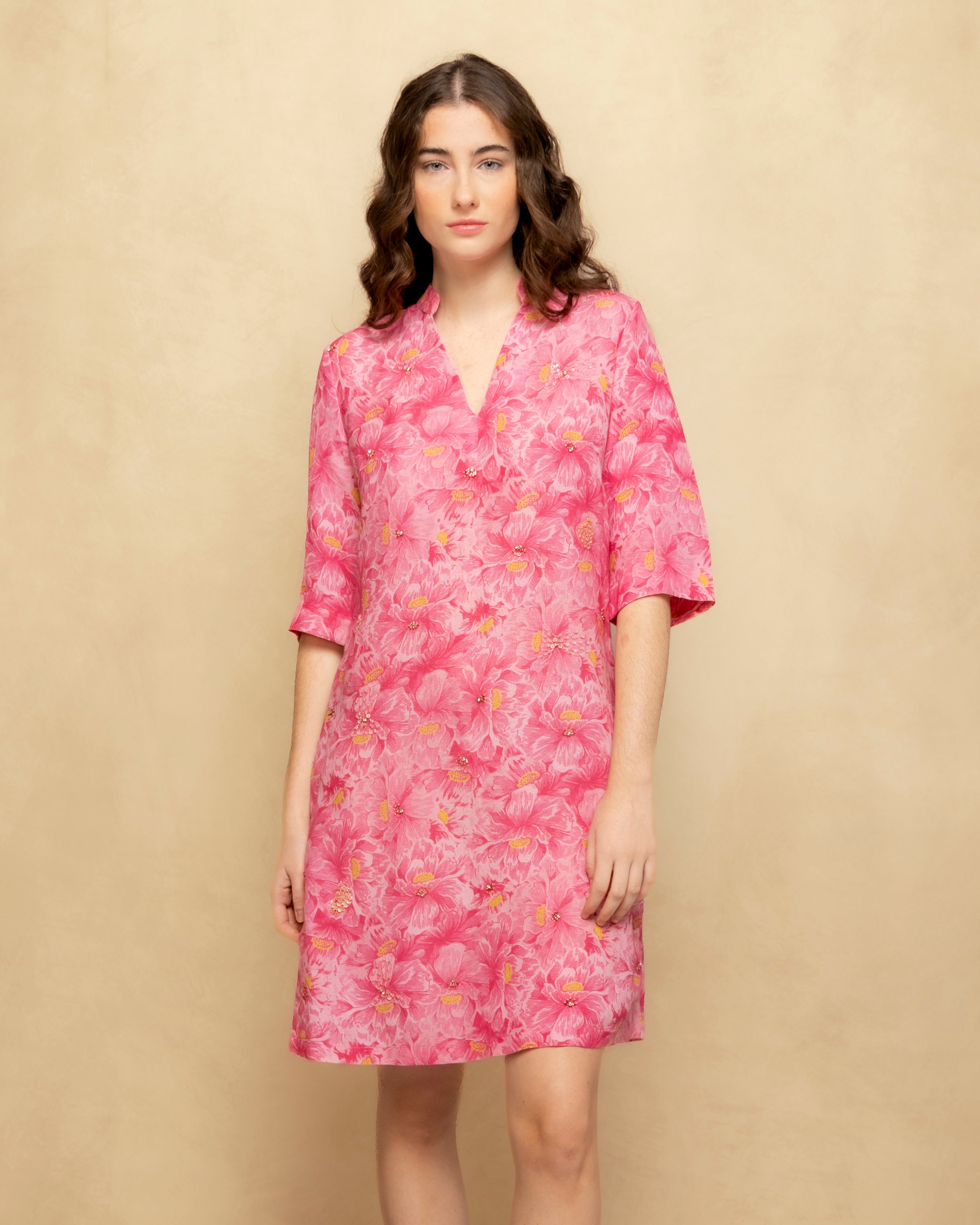 Imagem 0 de Vestido Curto Fluído com Estampado Floral