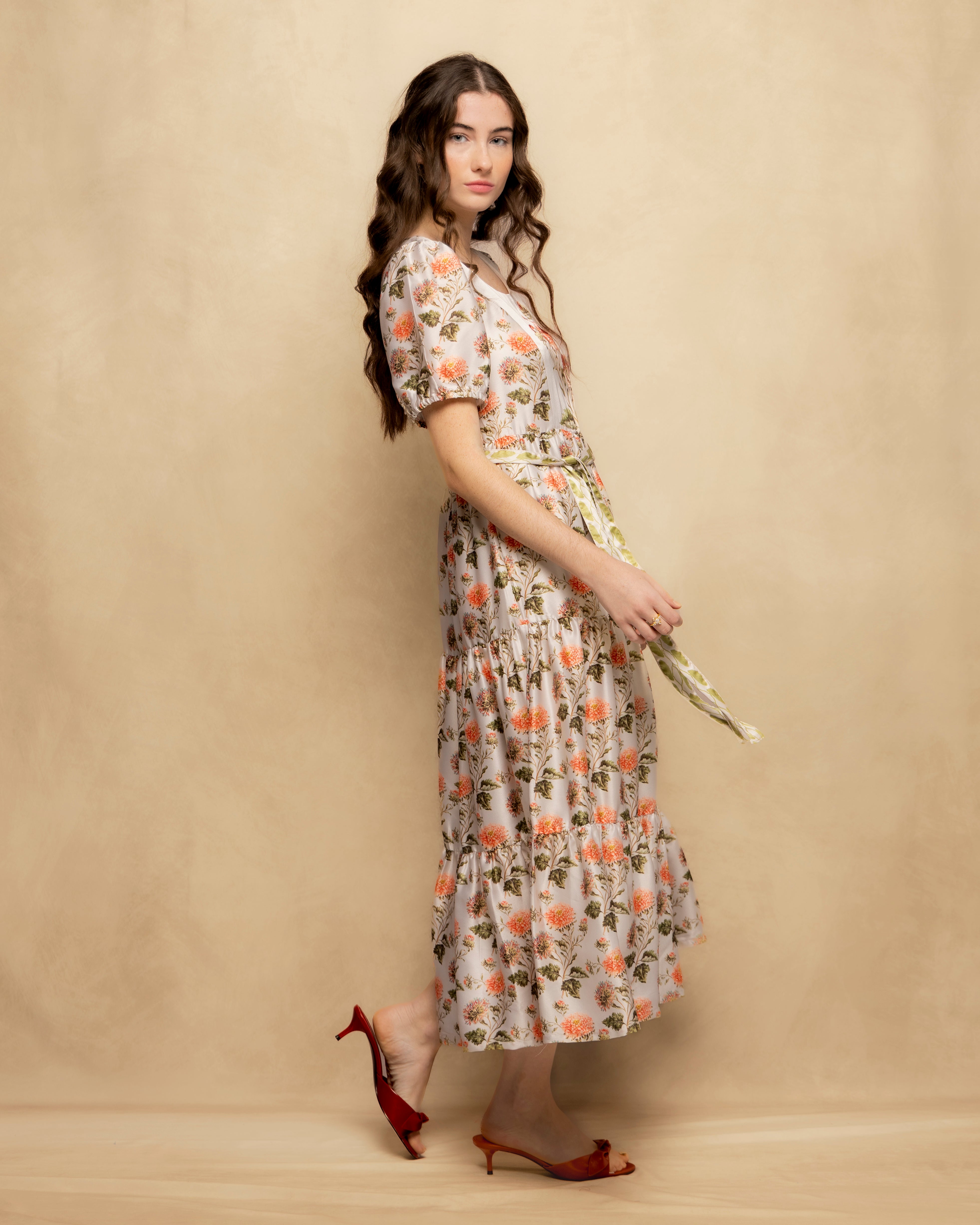 Vestido Midi com Decote Redondo de Manga Curta e Estampado Floral Branco-2