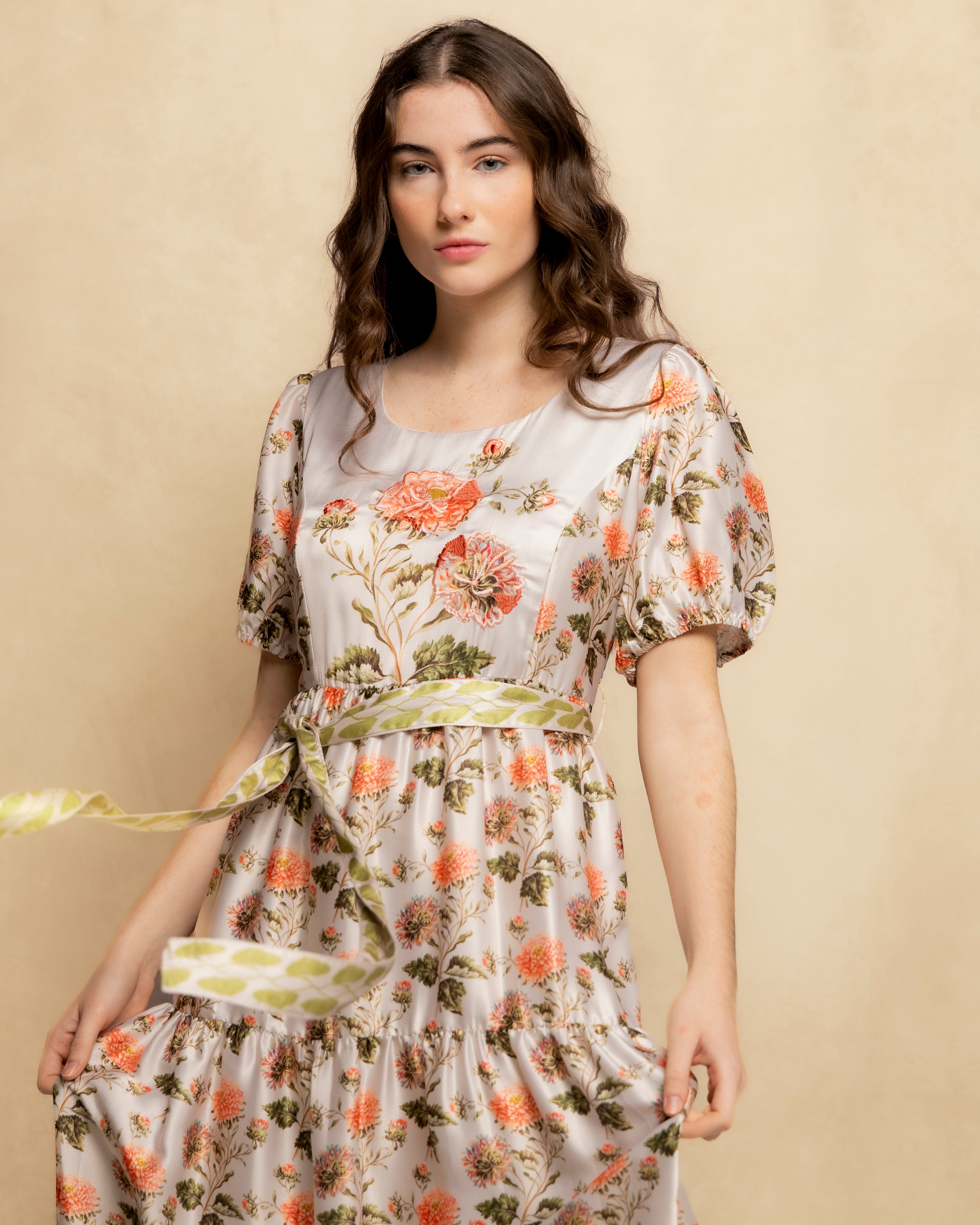 Vestido Midi com Decote Redondo de Manga Curta e Estampado Floral Branco-3