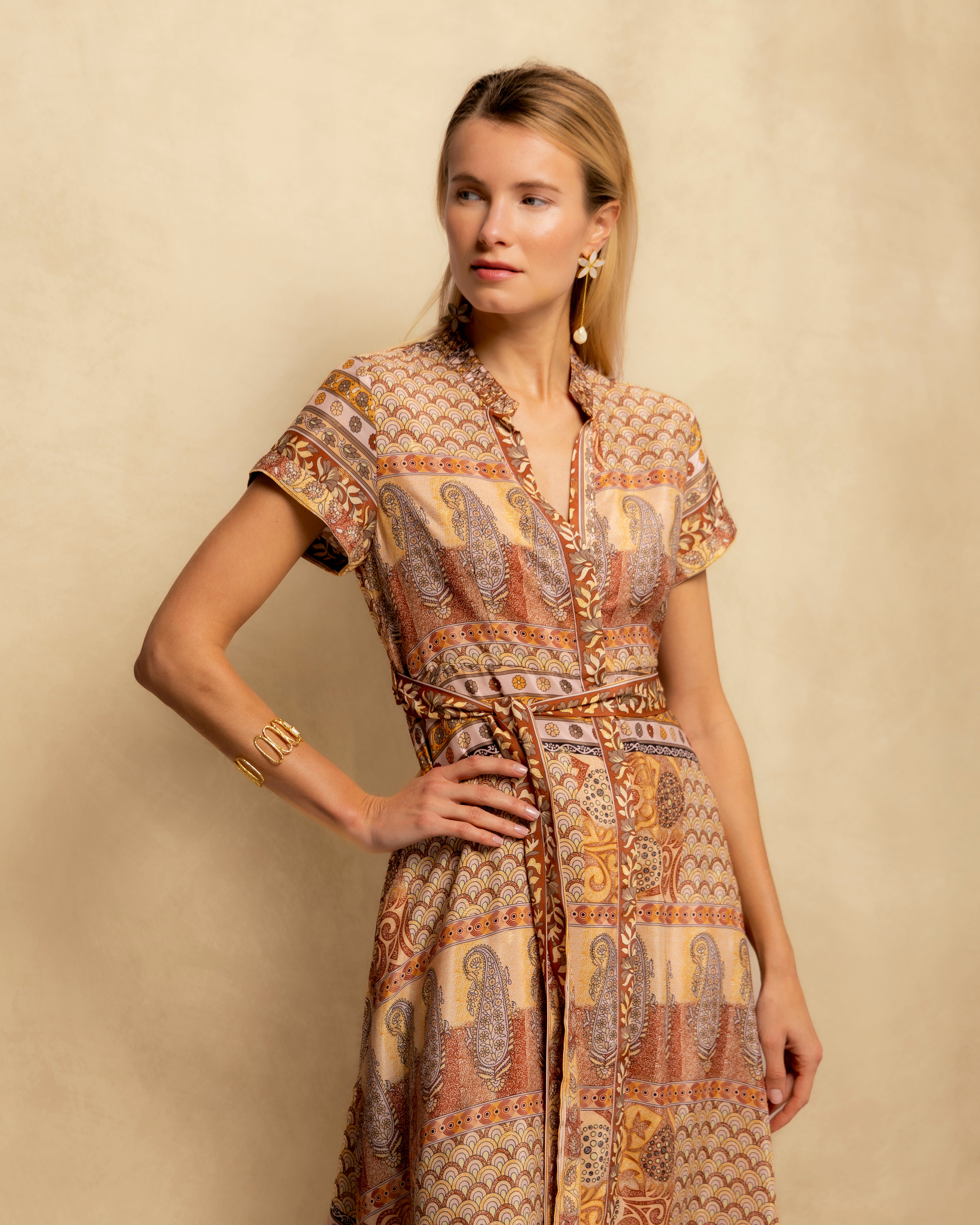 Vestido Midi Tipo Camisa com Laçada na Cintura Laranja-2