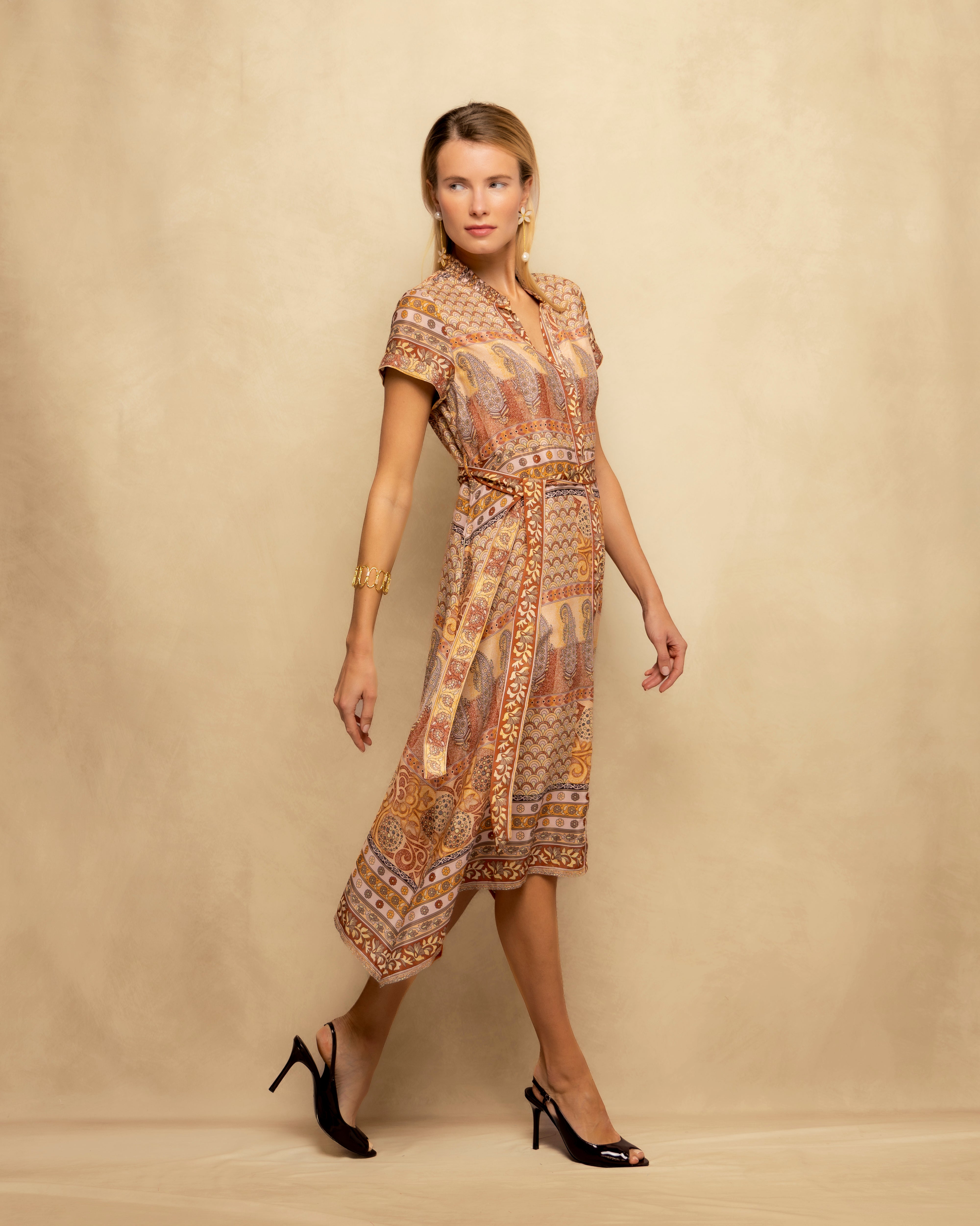 Vestido Midi Tipo Camisa com Laçada na Cintura Laranja-4