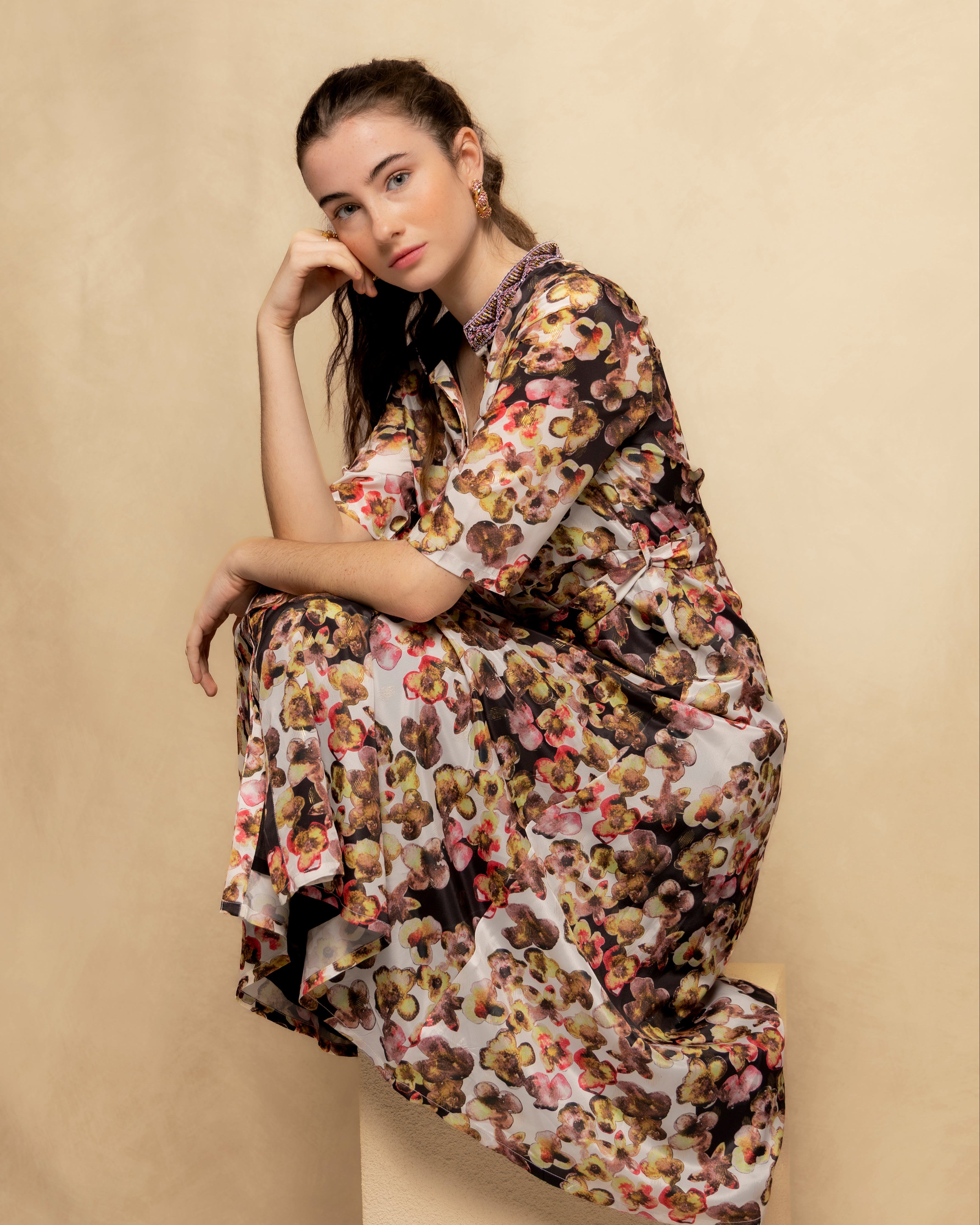 Vestido Midi Estampado com Manga 3/4 e Cinto Multicolor-3