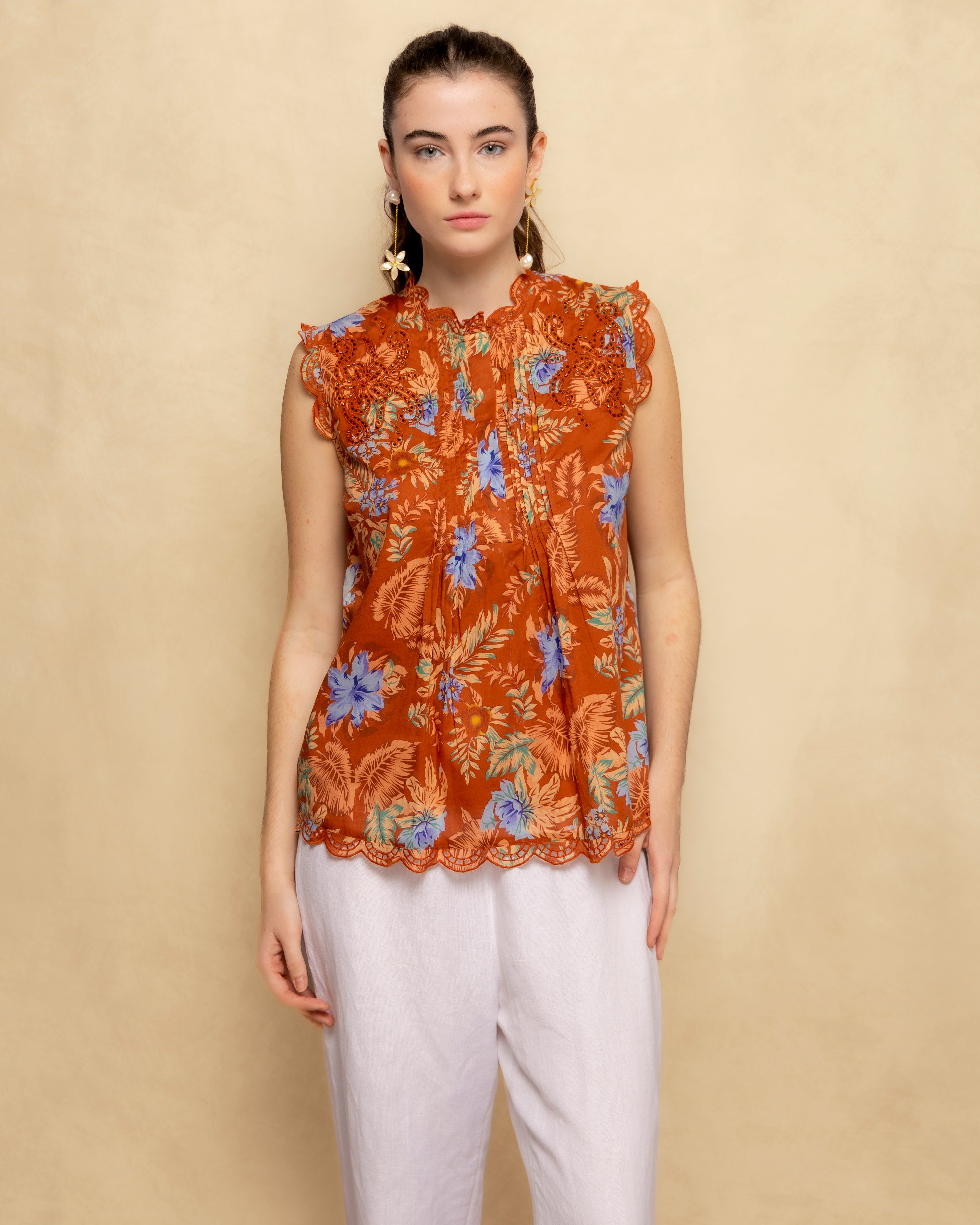 Blusa Estampada sem Mangas com Bordado e Bainha Festoneada Laranja-4