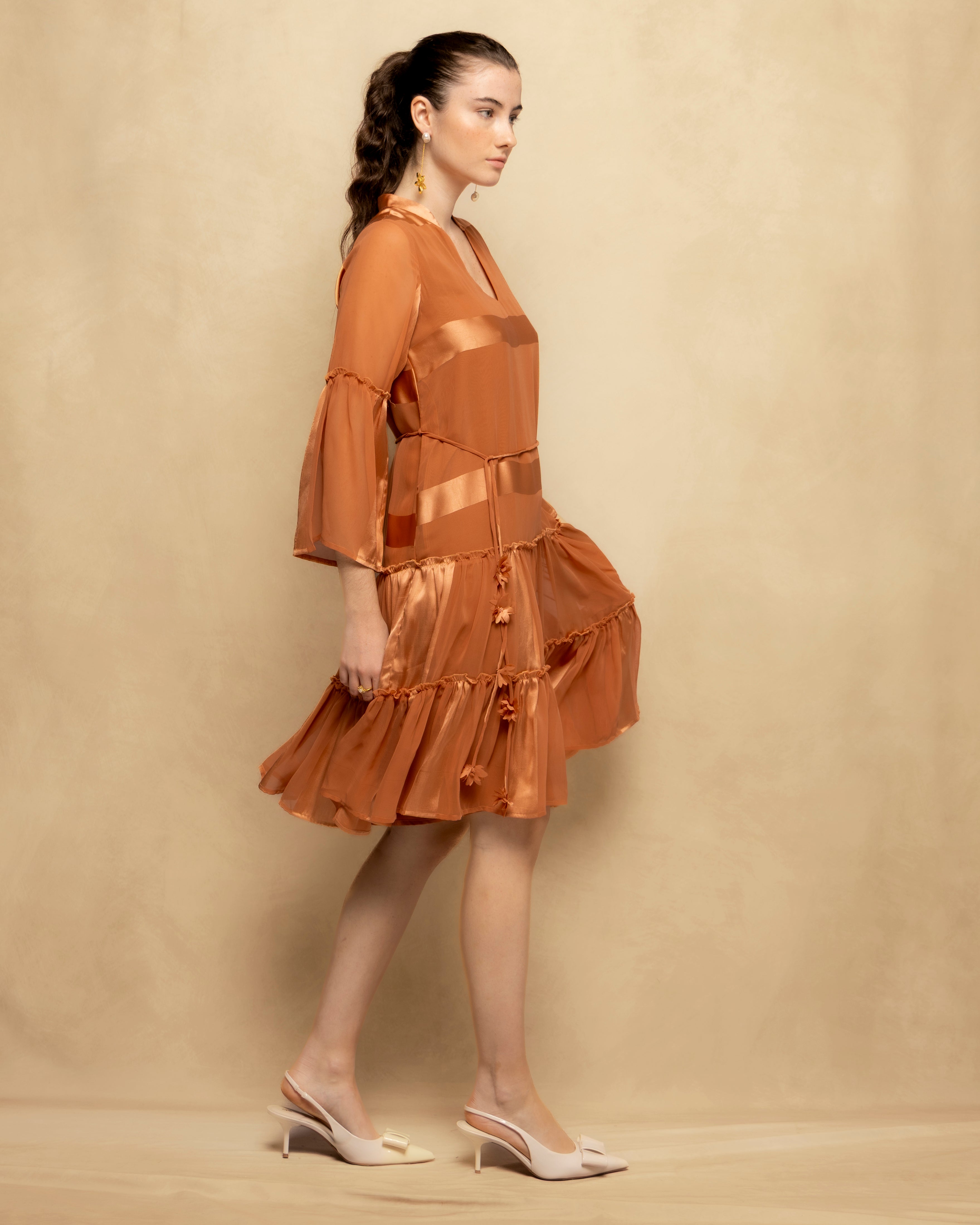 Vestido Curto com Decote em V e Mangas Amplas Laranja-6