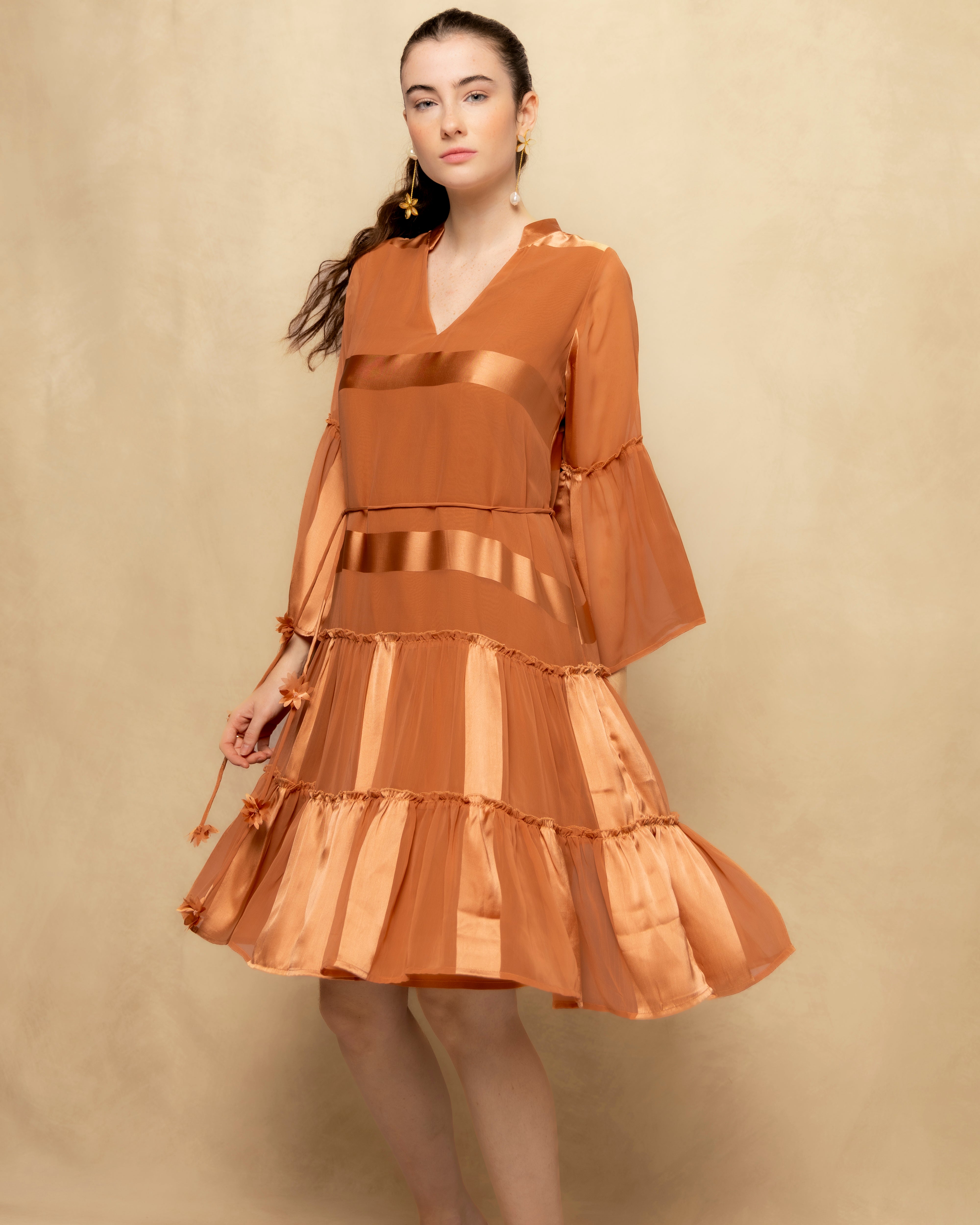 Vestido Curto com Decote em V e Mangas Amplas Laranja-8