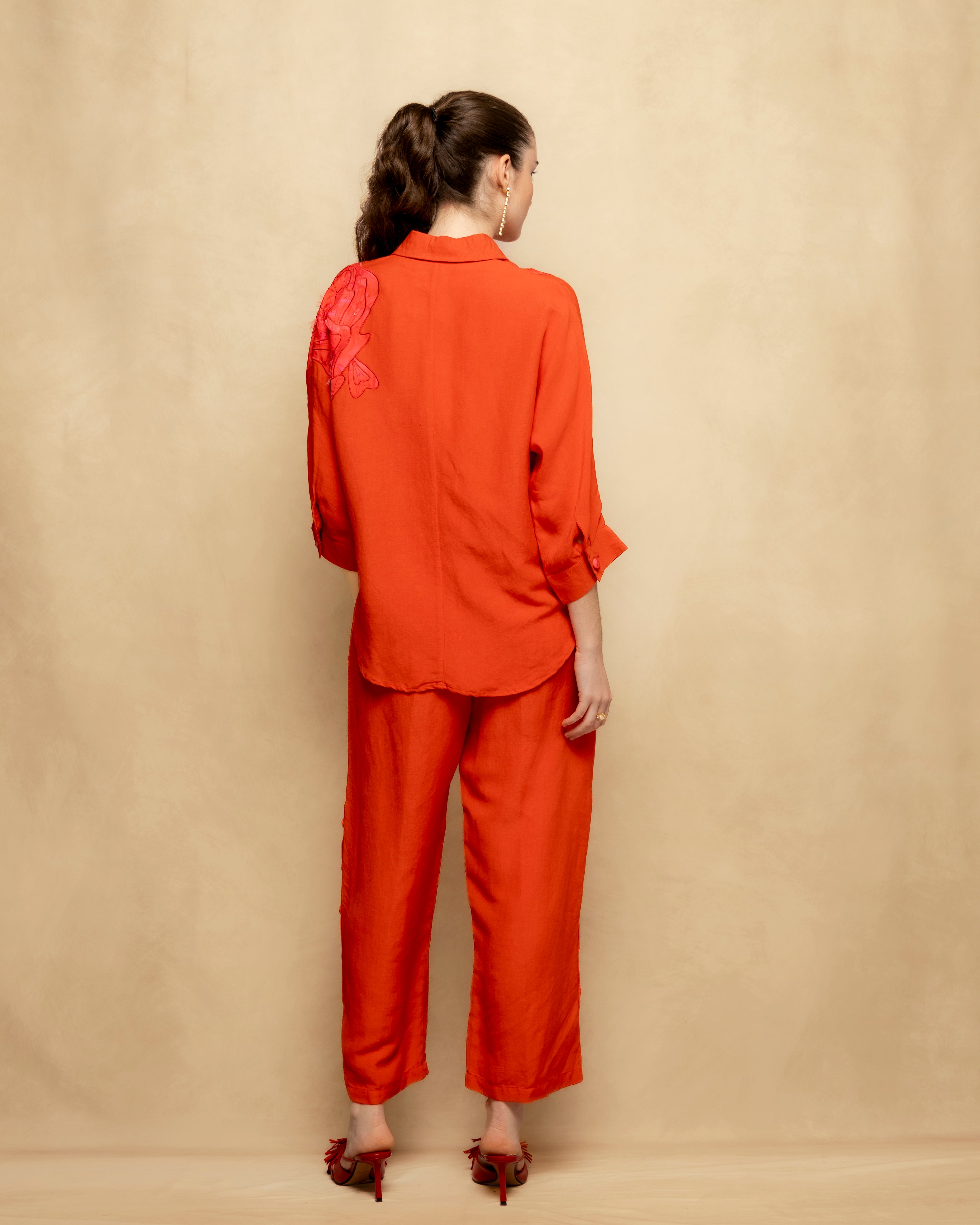 Camisa Ampla com Aplicações Decorativas Coral-6