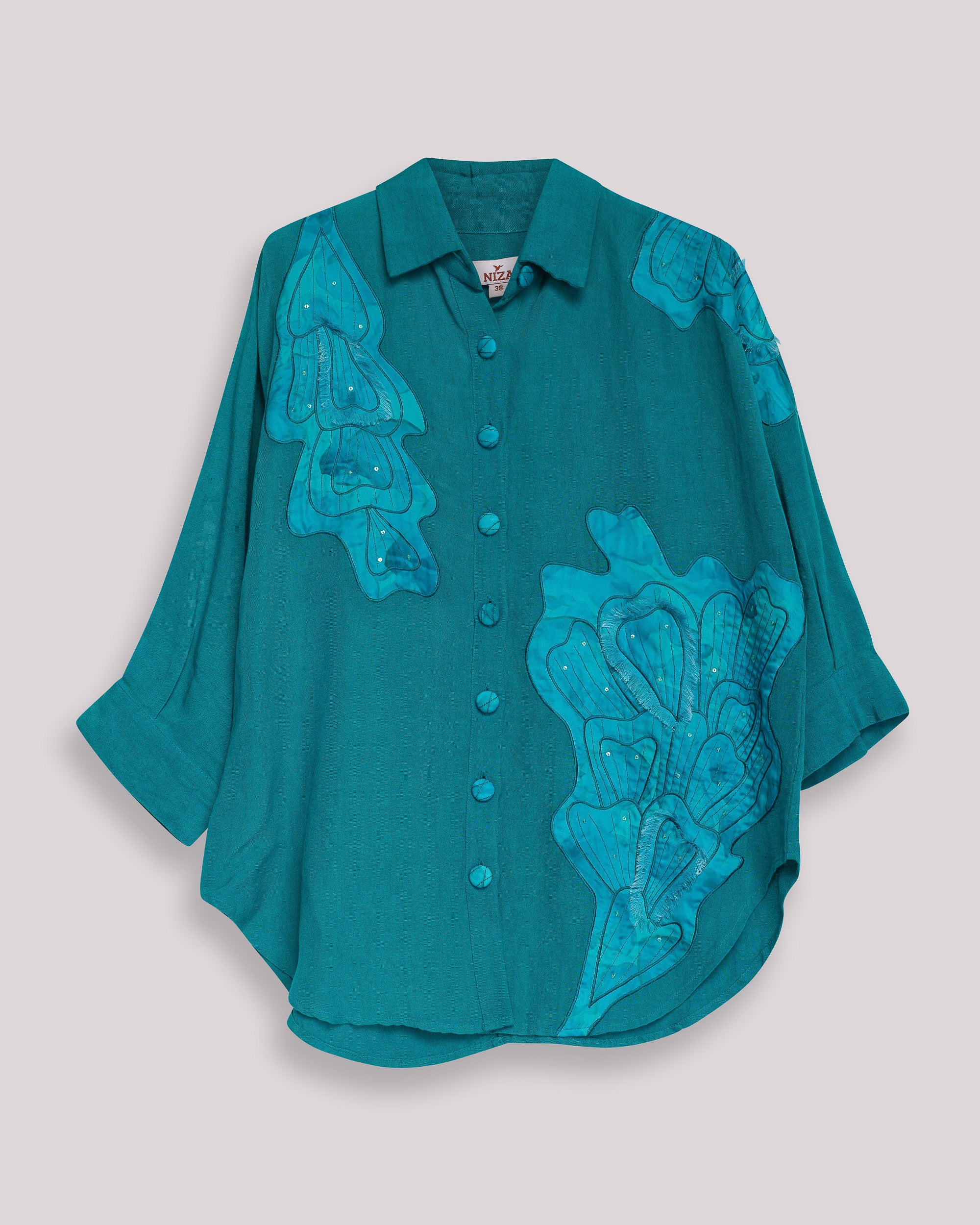 Blusa Fluída com Botões e Aplicações Bordadas Turquesa-10