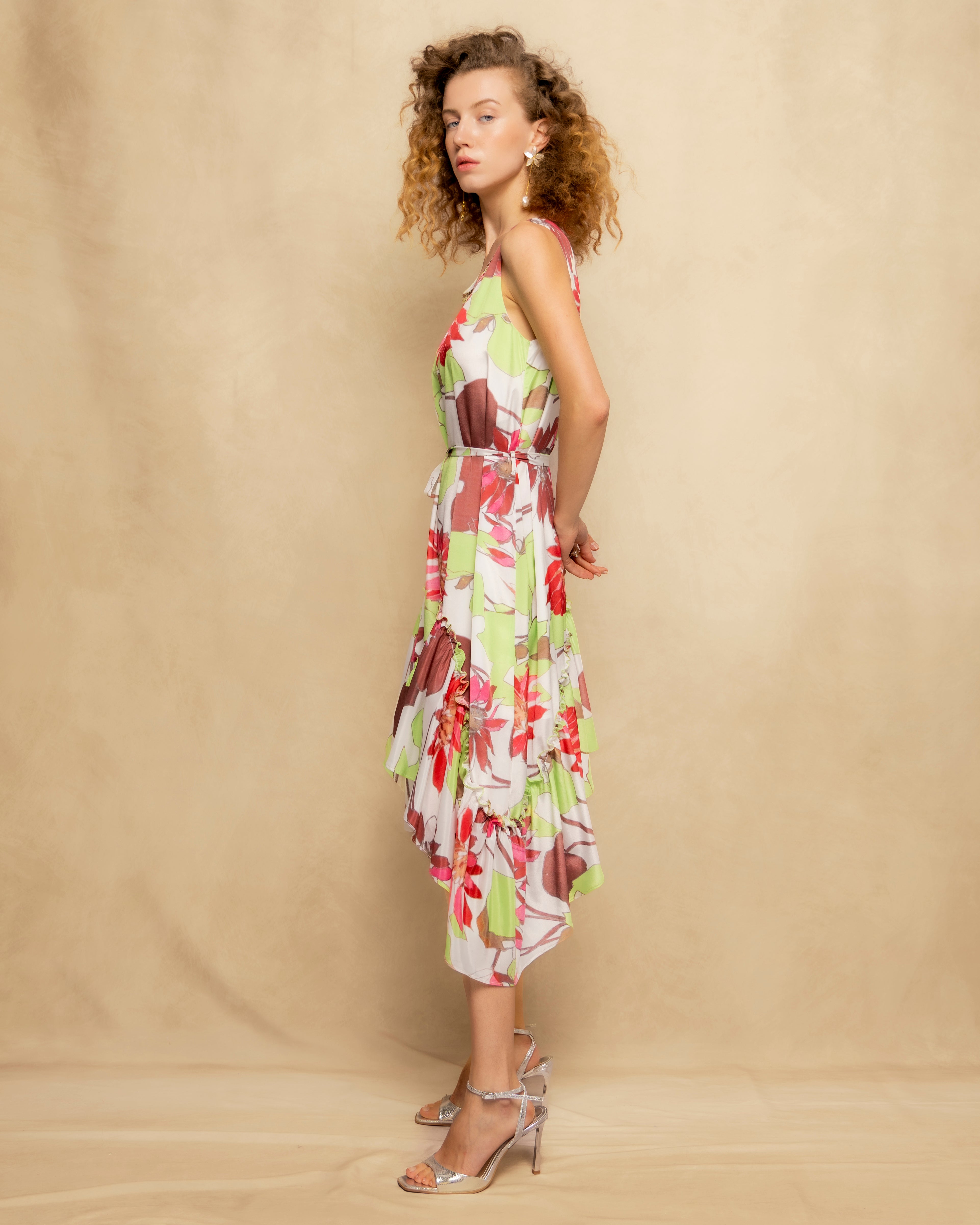 Vestido Midi Estampado sem Mangas com Cinto e Bainha Assimétrica Multicolor-5