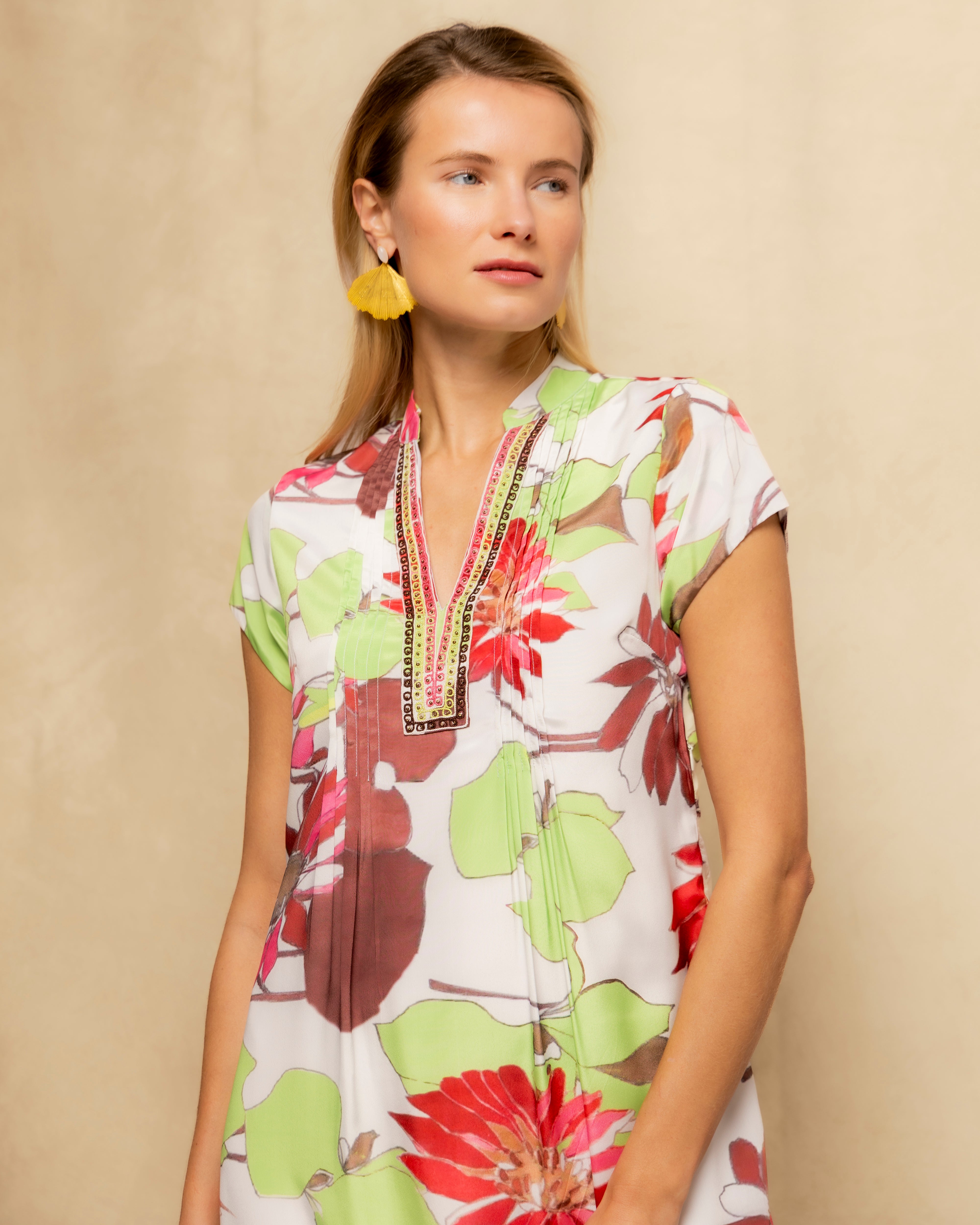 Vestido Midi Estampado com Decote em V e Manga Curta Branco-3