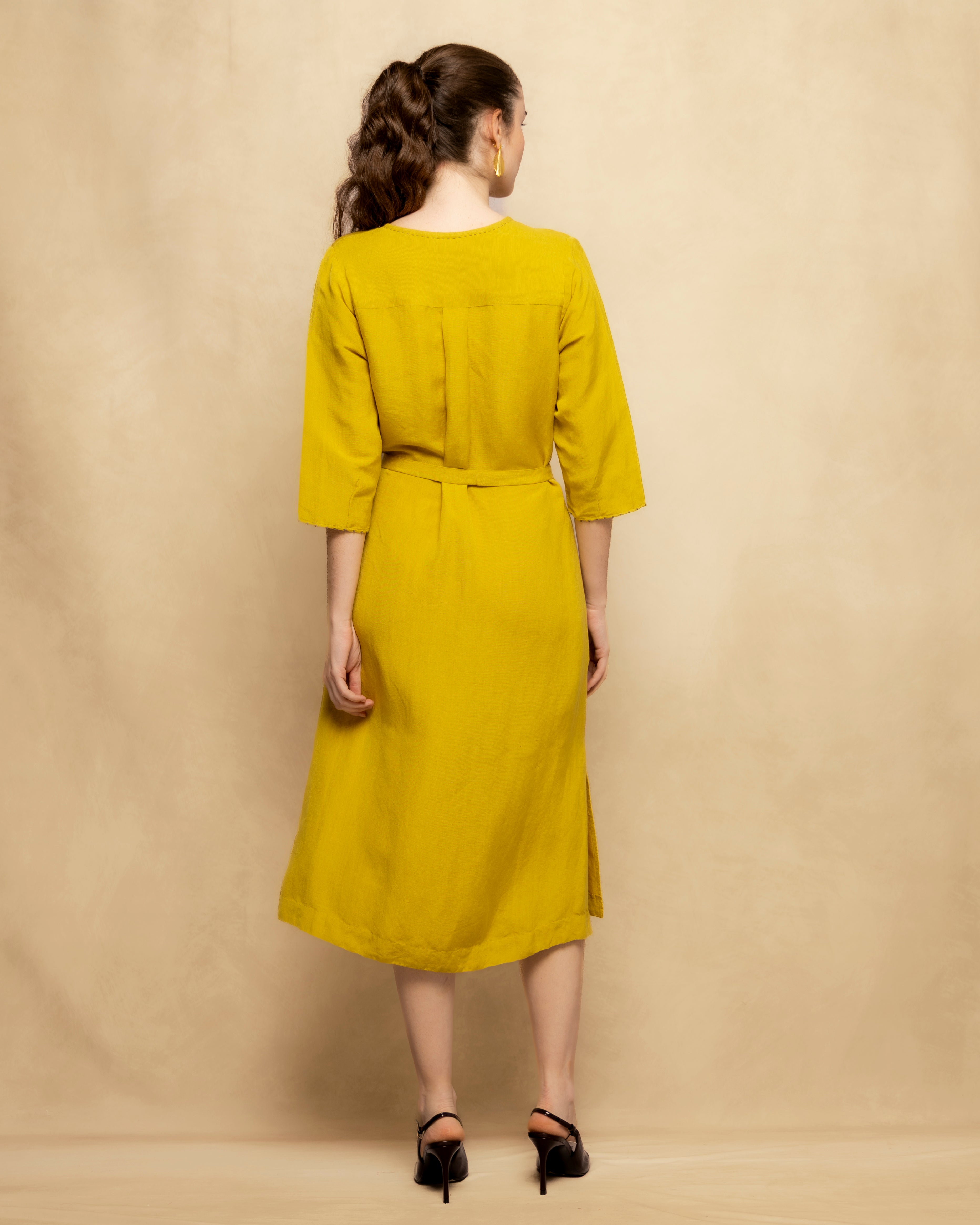 Vestido Midi com Decote em V e Bordado Vegetal Amarelo-7