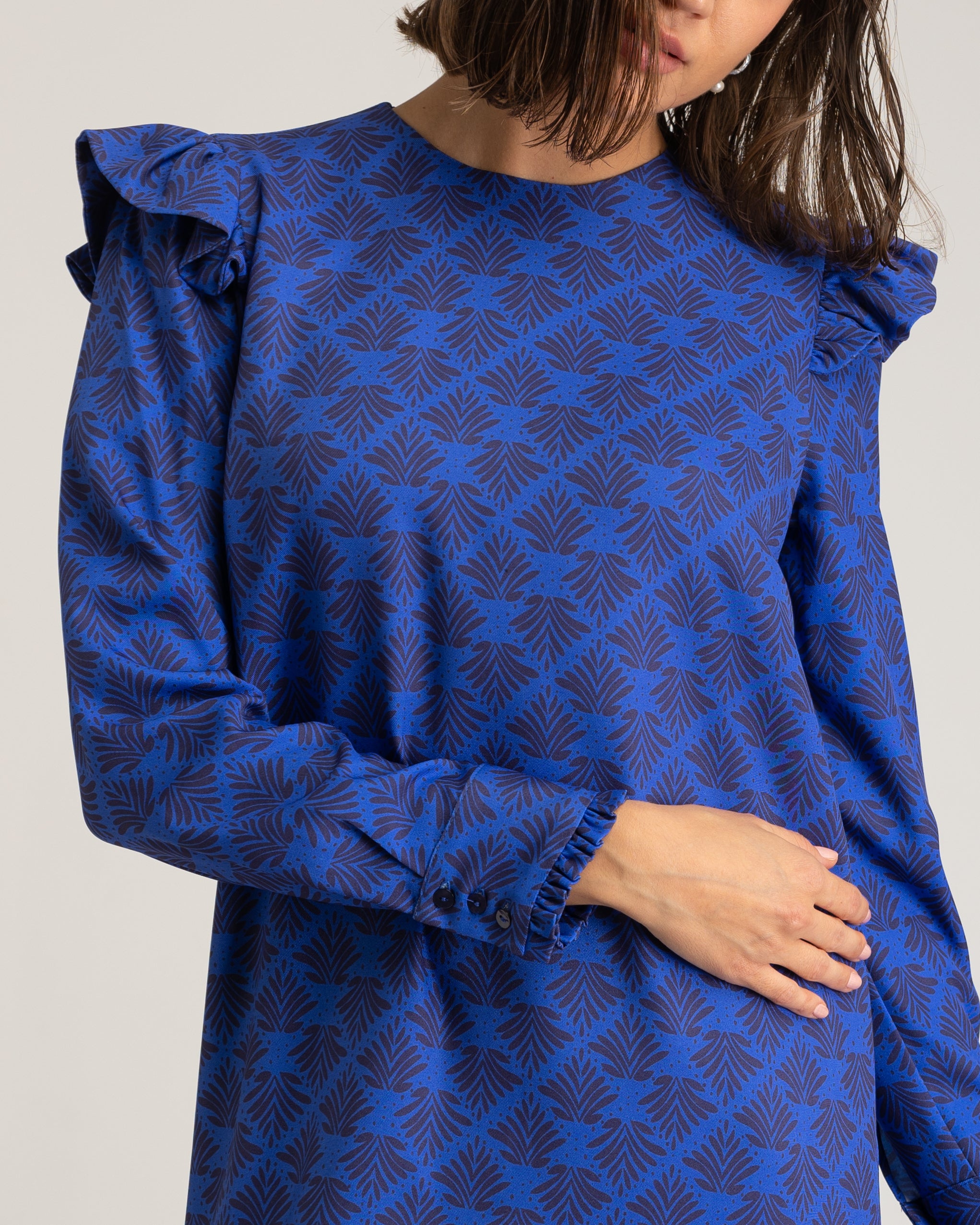 Vestido Curto com Folhos e Manga Comprida Azul-6