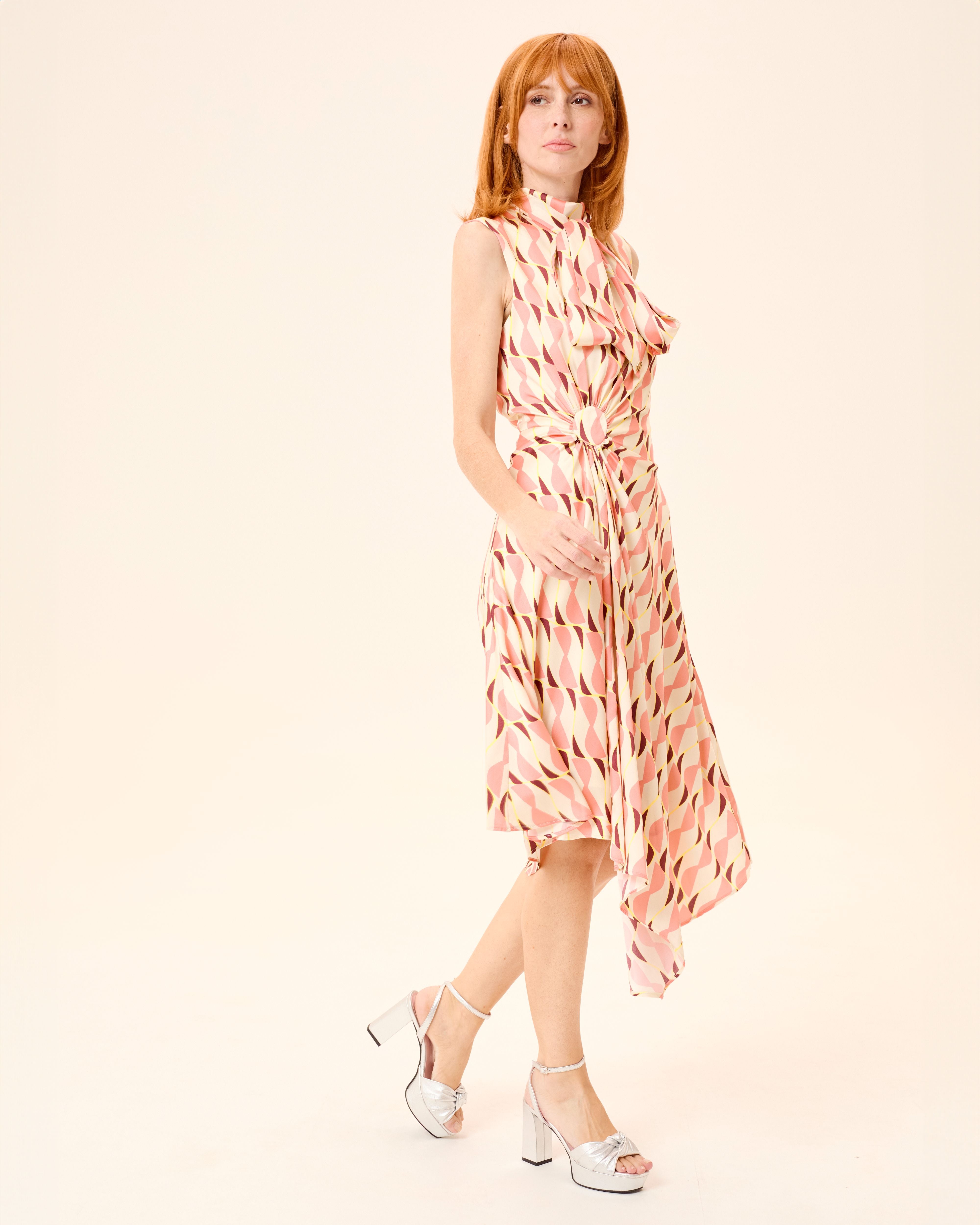 Vestido Midi Ondine Assimétrico com Gola Alta e Laço Rosa-7