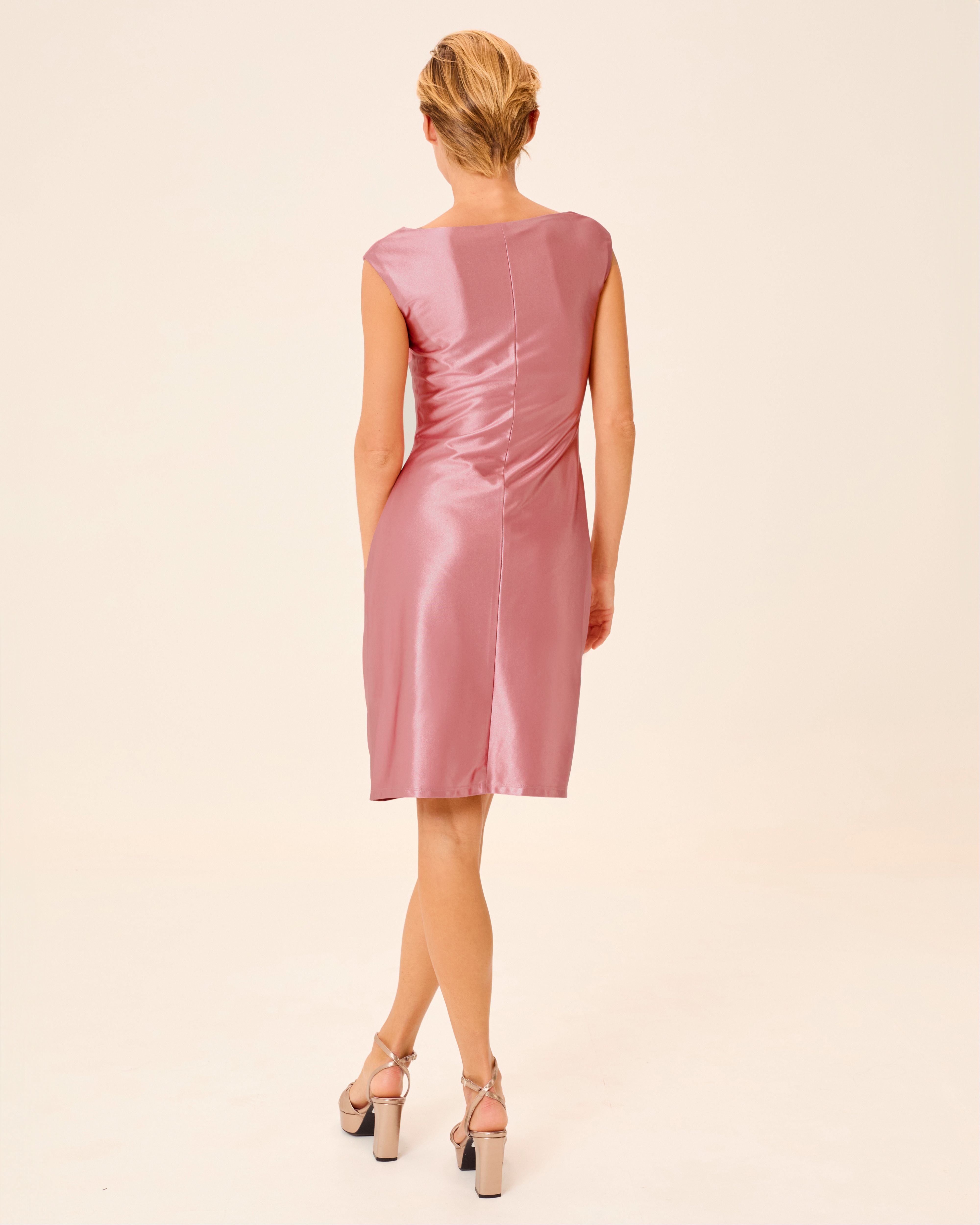 Vestido Curto Elle Metalizado com Drapeado na Cintura Rosa-6