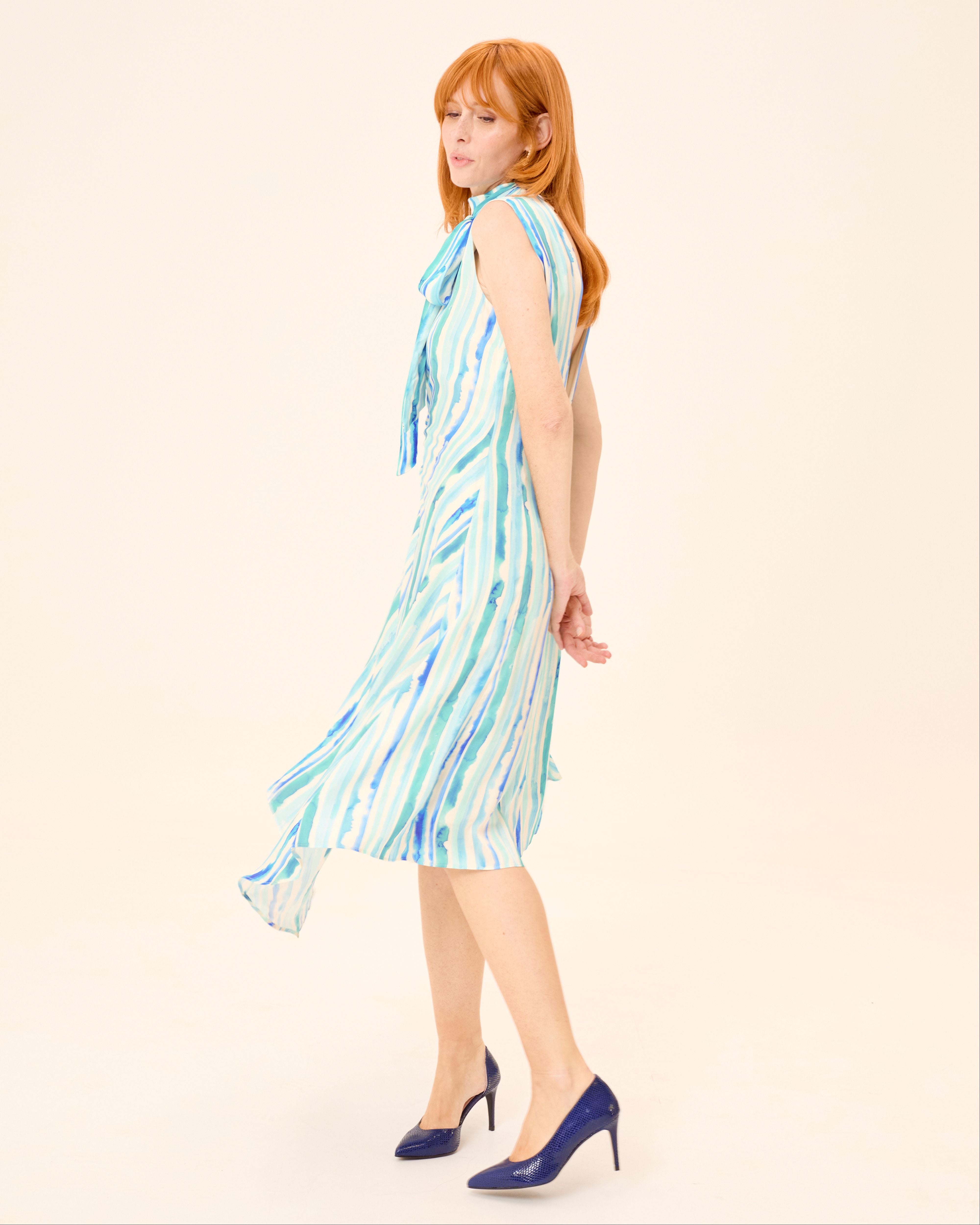 Vestido Midi Allure sem Mangas com Laços Ajustáveis Azul-3