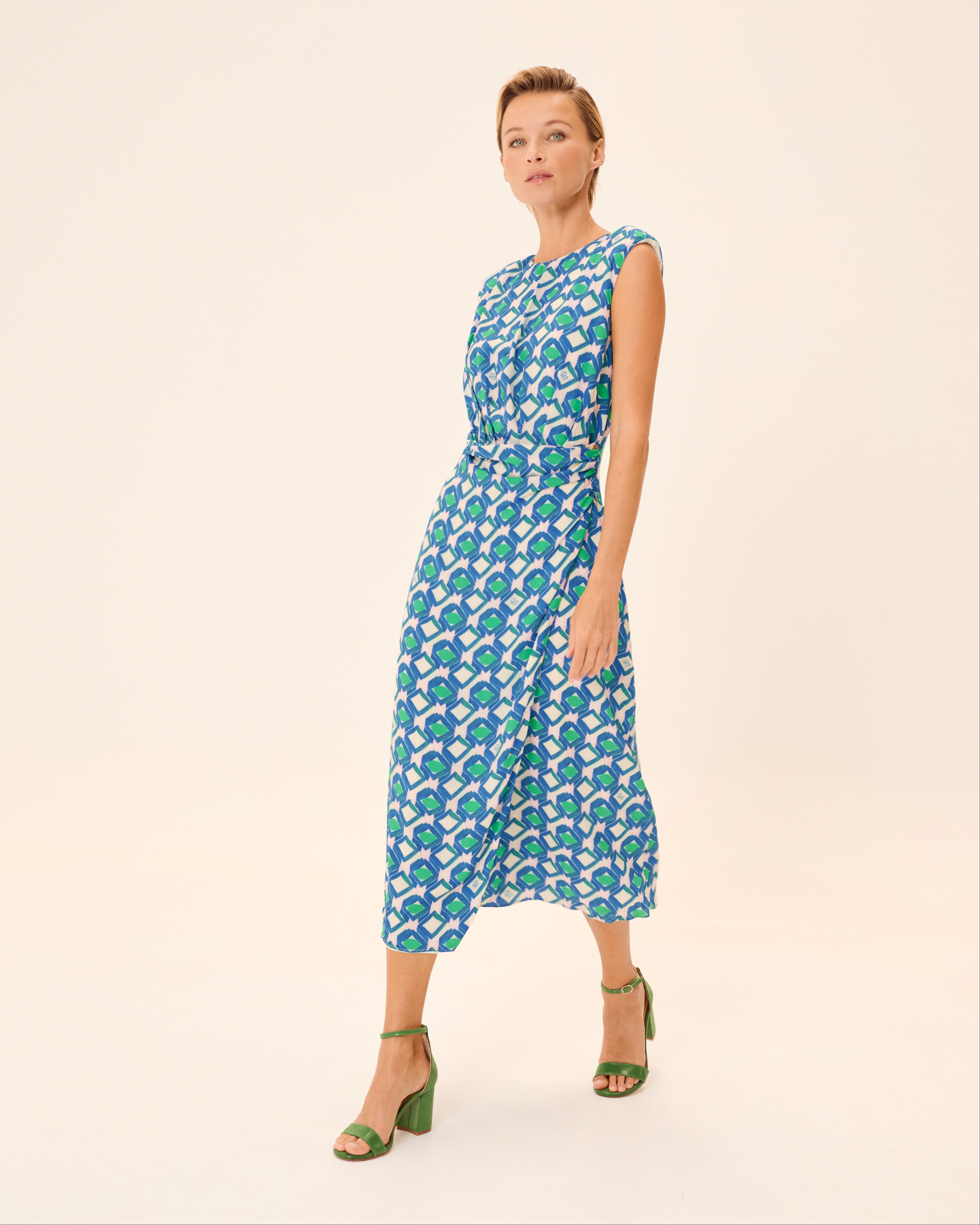 Vestido Midi Eda Estampado com Decote Redondo e Ombreiras Multicolor-5
