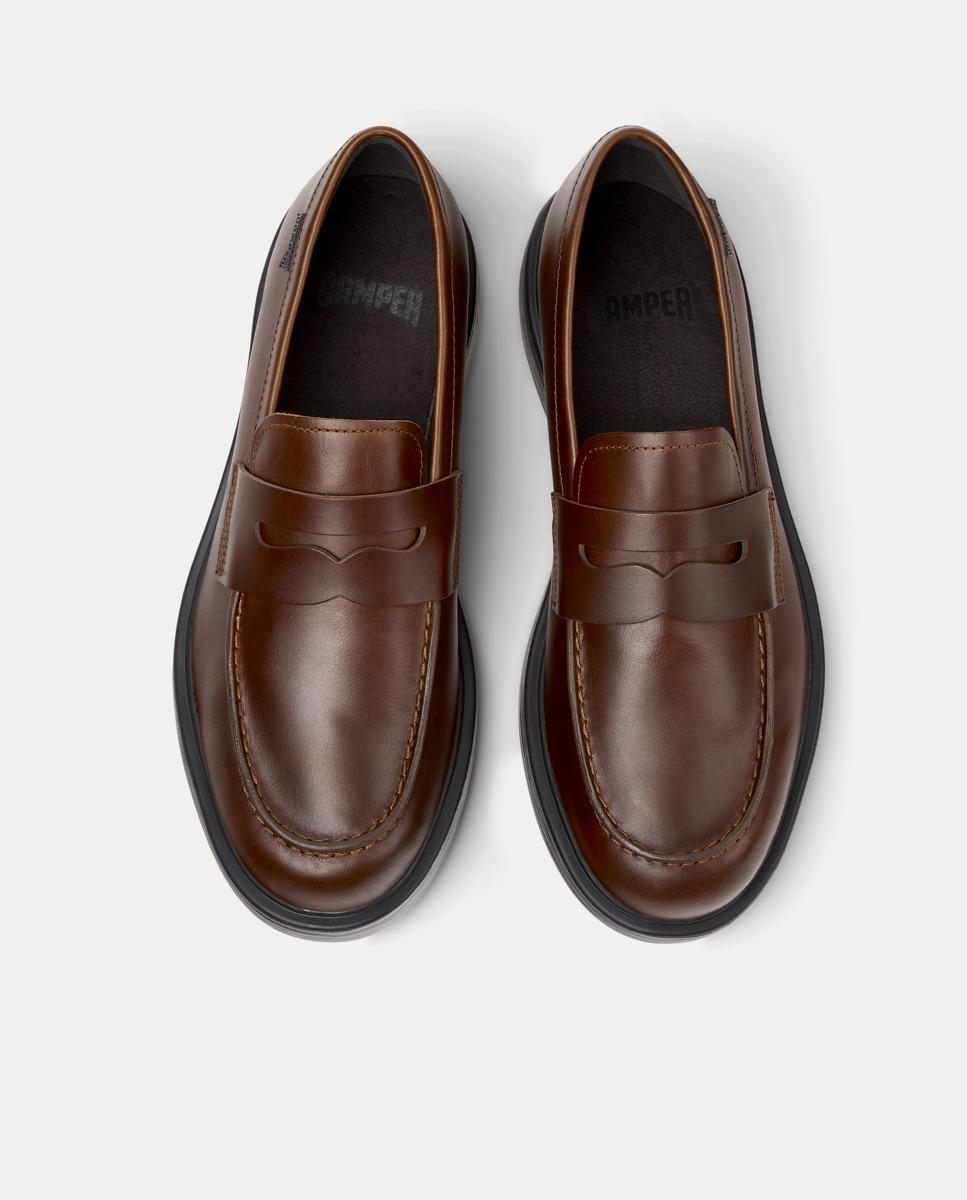 Mocassins Dean com Etiqueta Camper em Pele Castanho-2